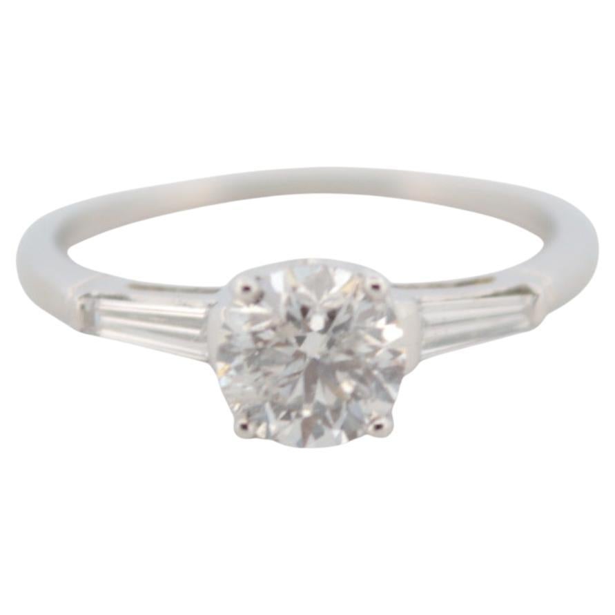 Ring aus 18K Weißgold mit natürlichen Diamanten_126307