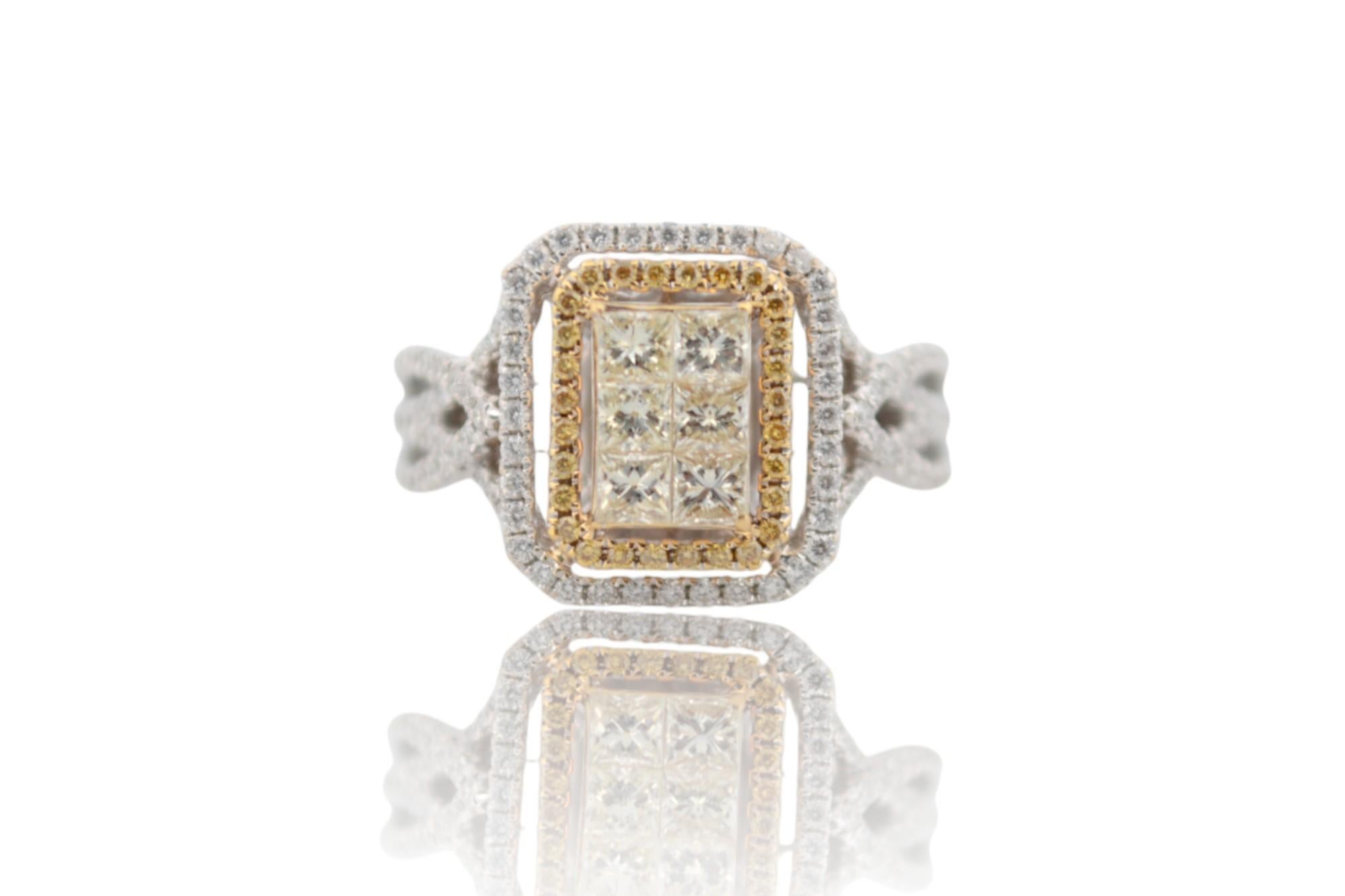 Ring aus 18K Weißgold mit natürlichen Diamanten_129417 im Angebot