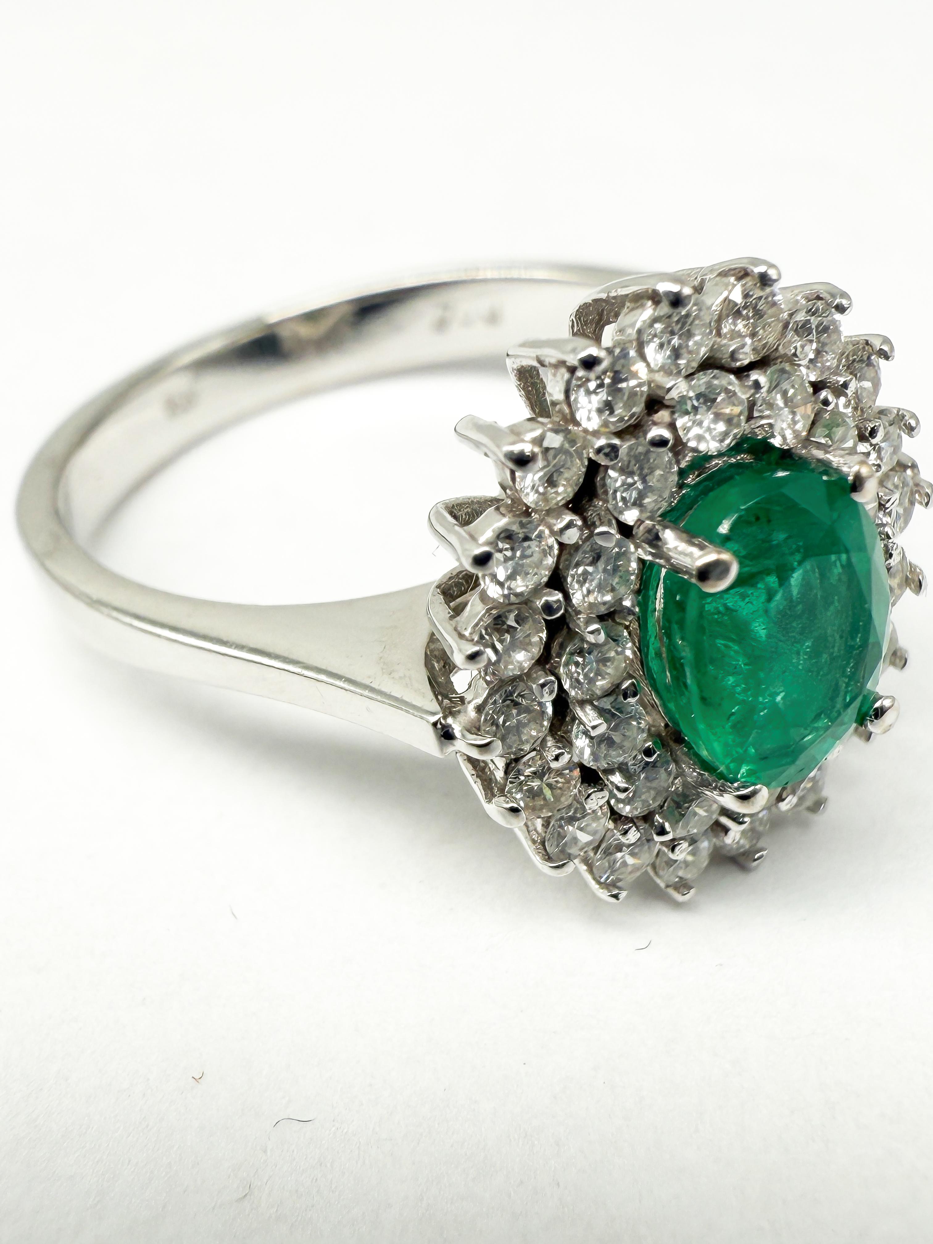 Women's or Men's 18K White Gold Ring with Natural Emerald and Diamonds For Sale