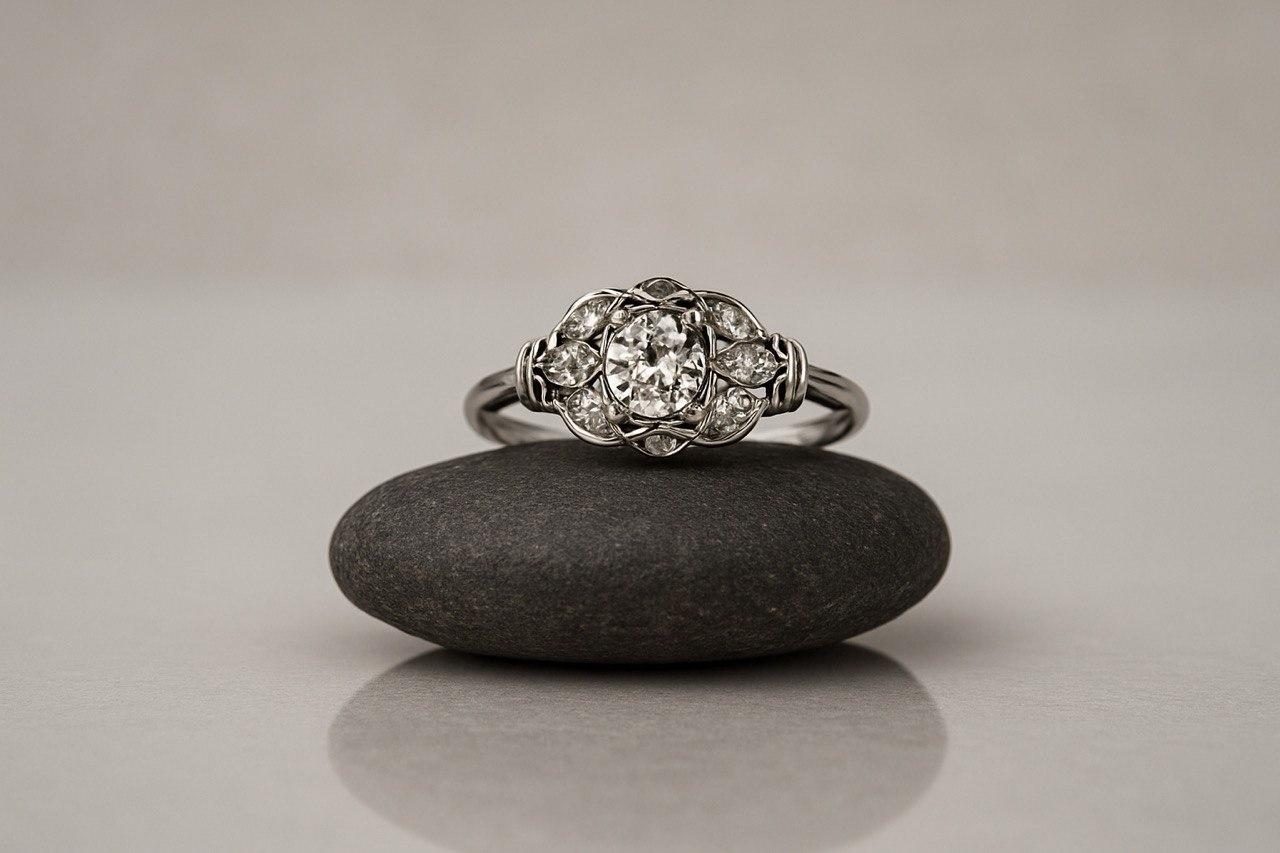 bague en or blanc 18k avec diamant taille ancienne Pour femmes en vente