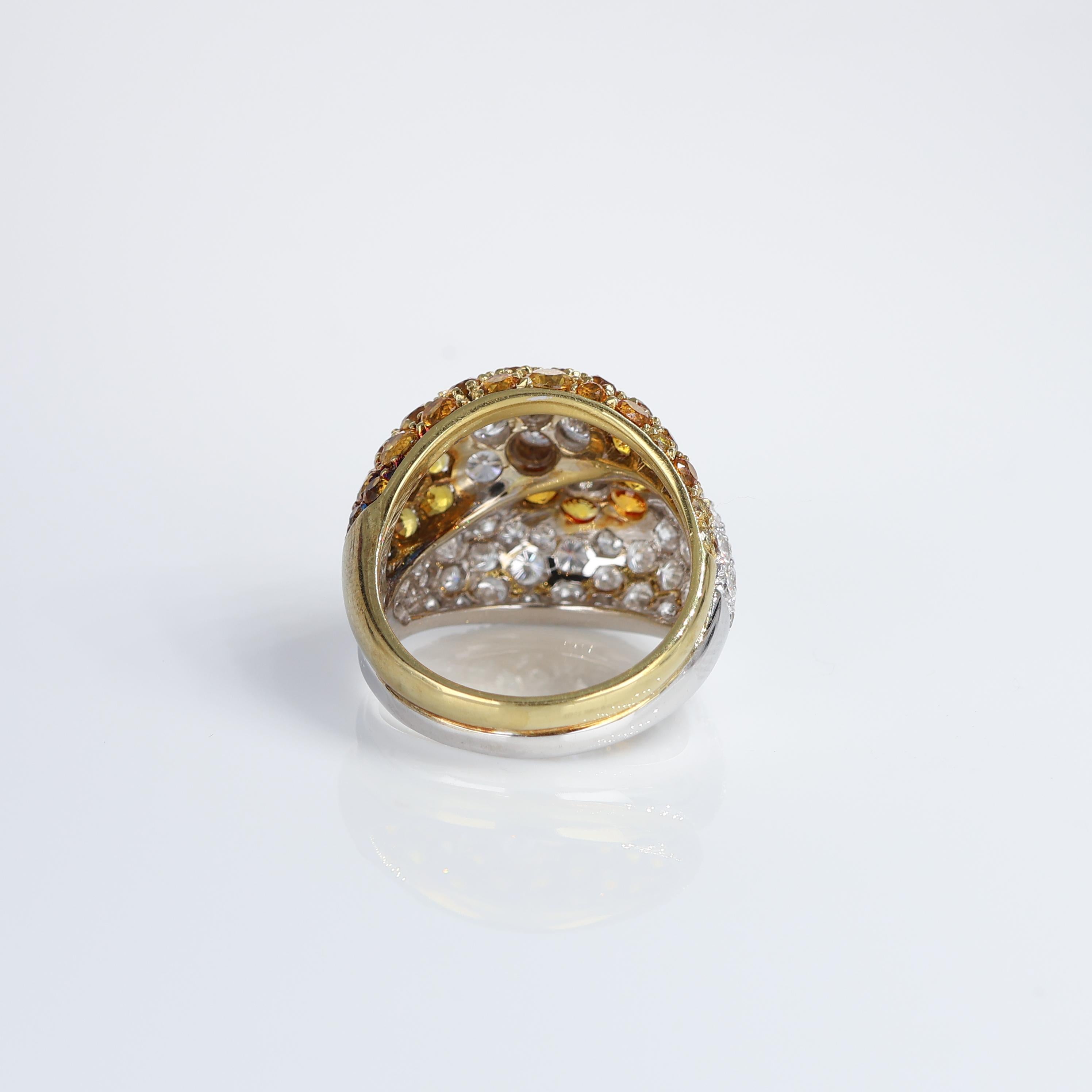 da uomo o donna Anello in oro bianco 18k con pavé di diamanti, zaffiri gialli e disegno floreale in vendita