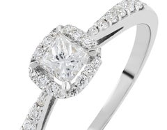 18k White Gold Ring with Princess-Cut and Round-Cut Diamonds