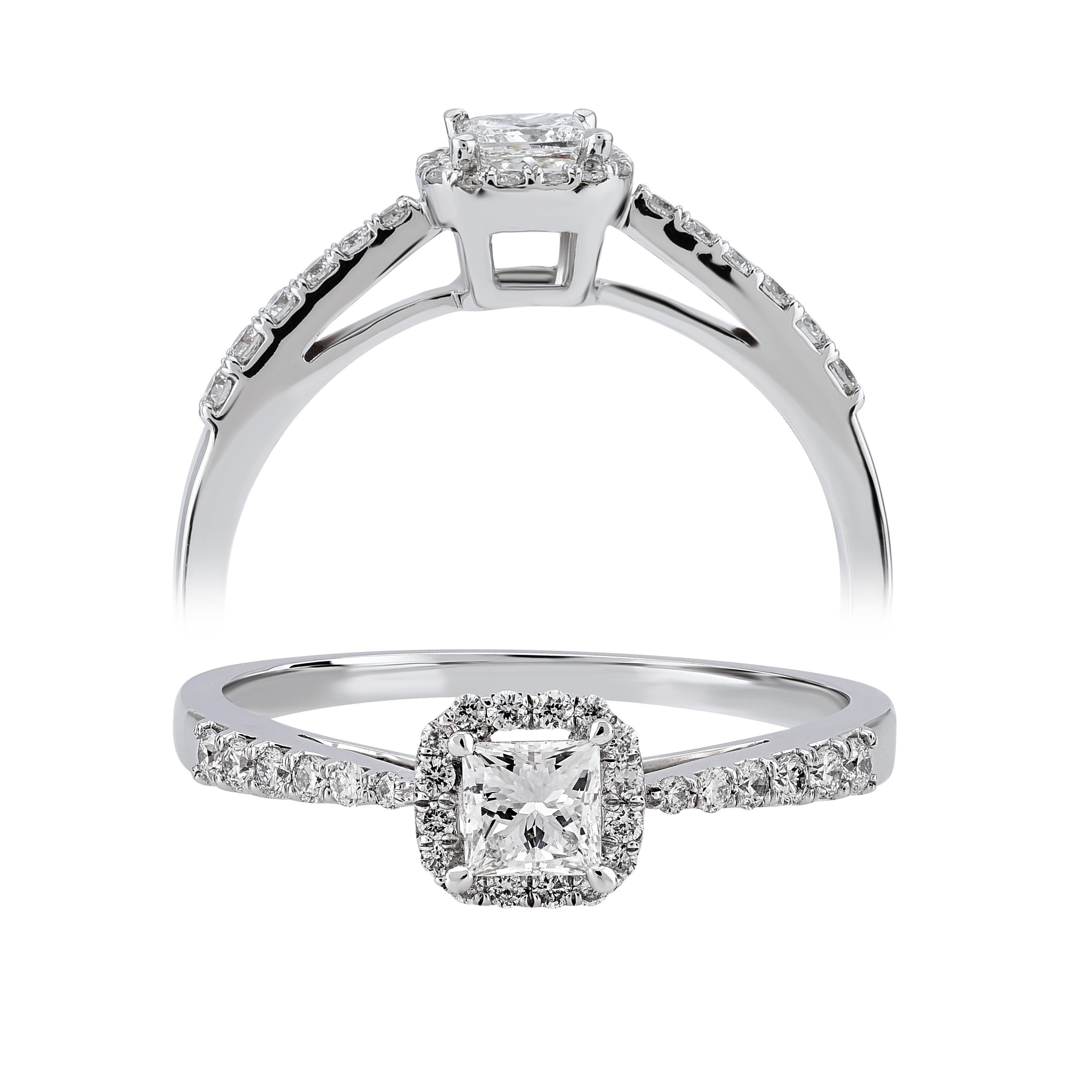 Modern 18k White Gold Ring with Princess-Cut and Round-Cut Diamonds For Sale