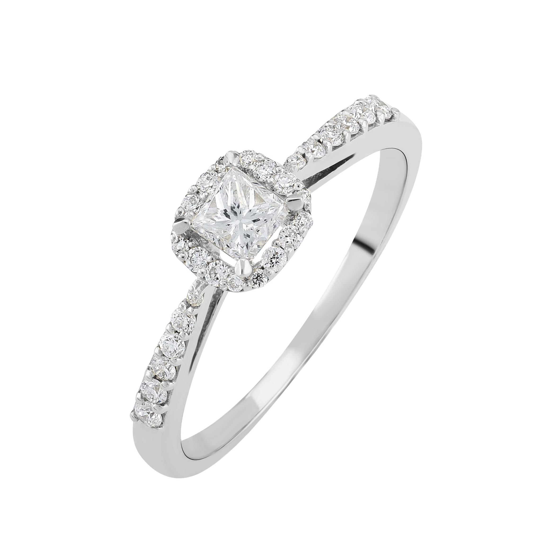 18k White Gold Ring with Princess-Cut and Round-Cut Diamonds