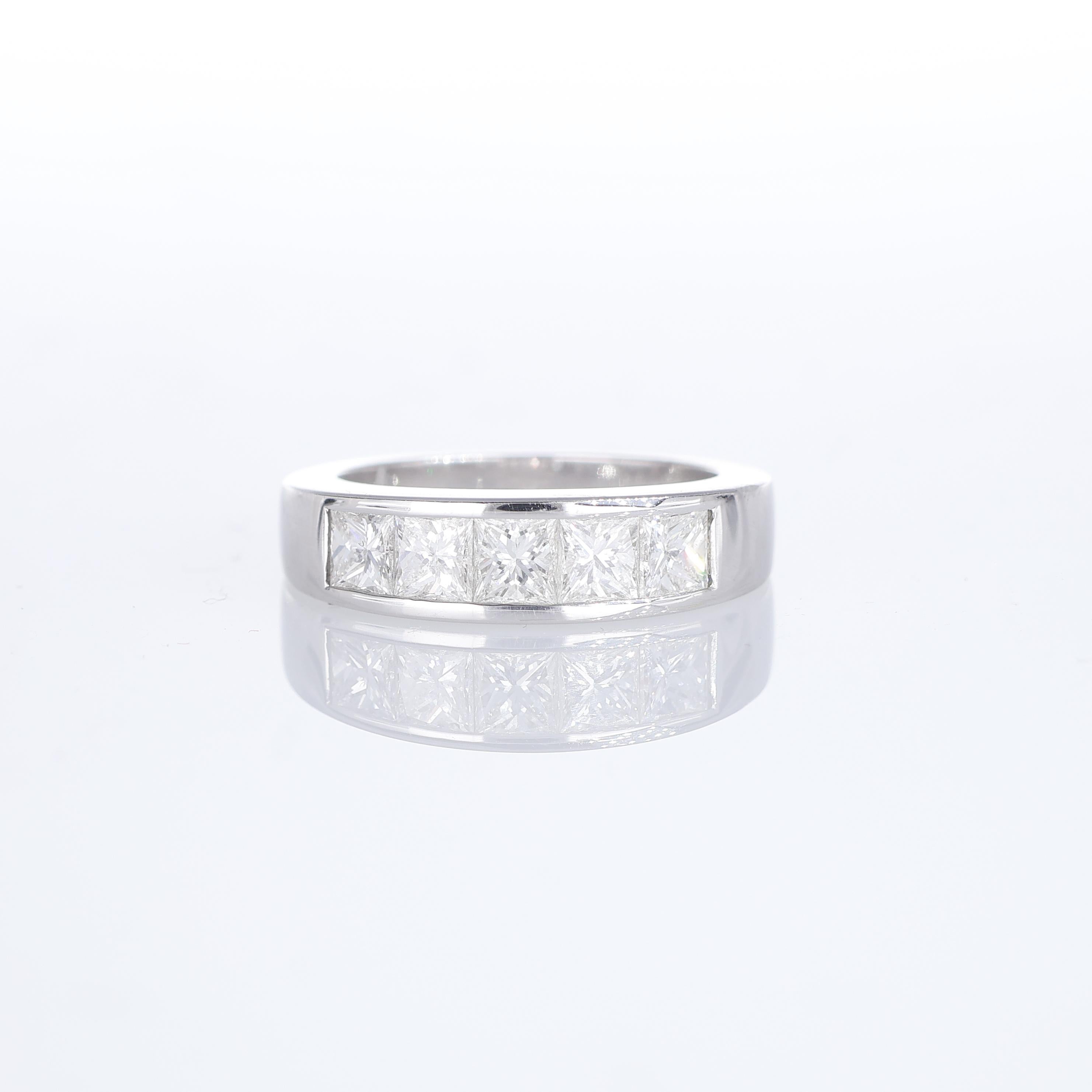 Brilliant Cut 18K White Gold Ring with Princess-Cut Diamonds For Sale