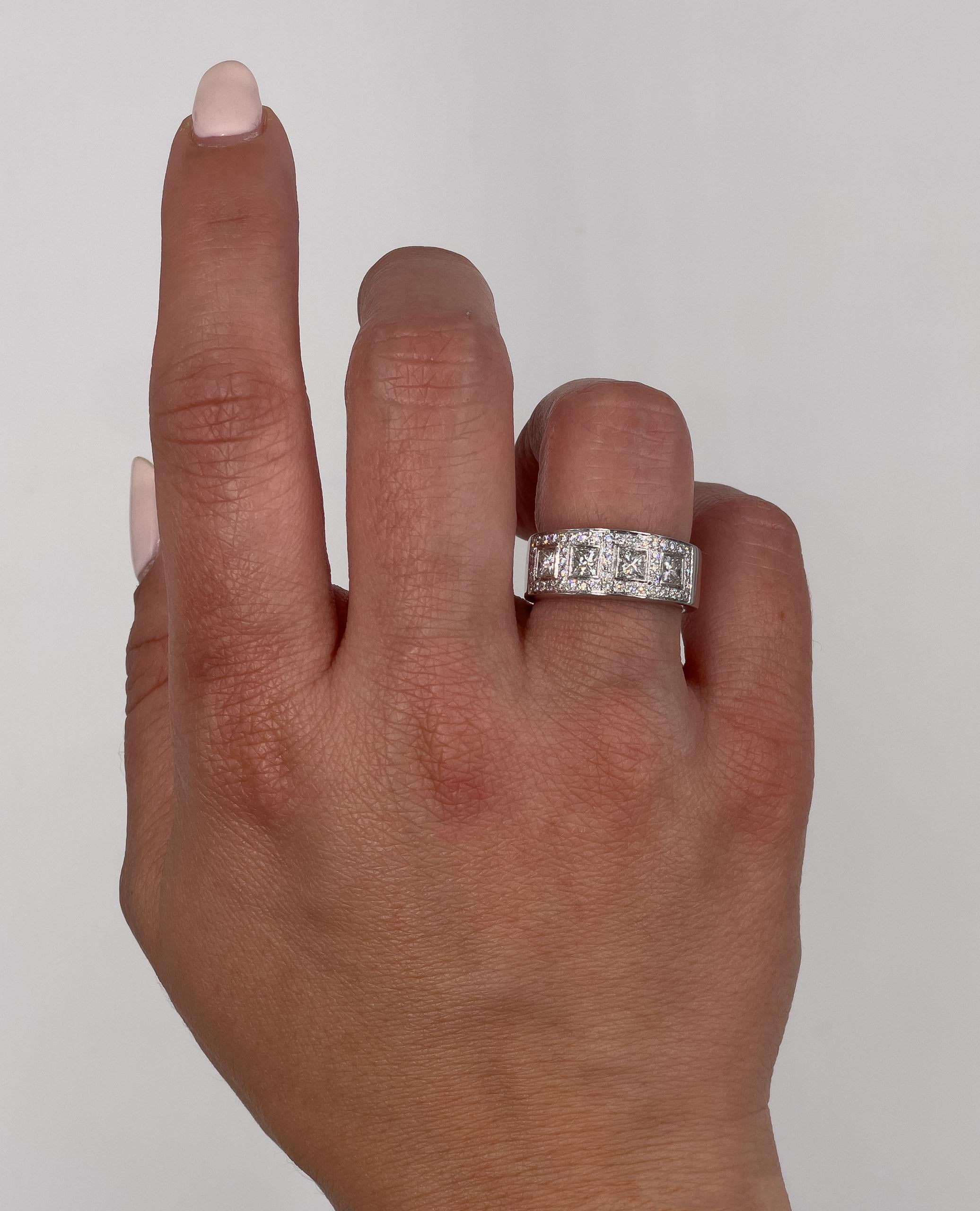 18K White Gold Ring with Princess Cut & Round Diamonds- Size 6.5 In New Condition For Sale In Old Tappan, NJ