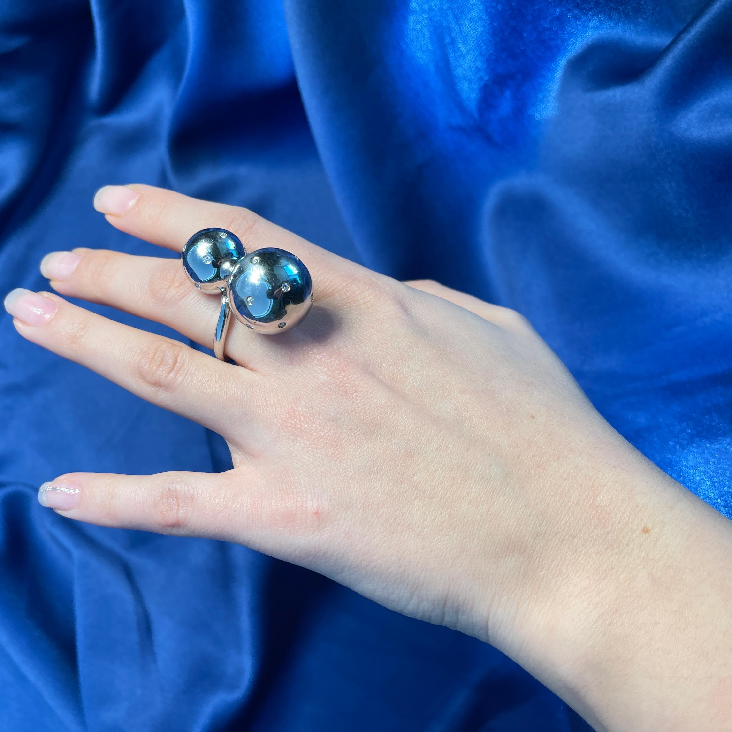 18K White Gold Ring with Removable Diamond-Set Spheres For Sale 5