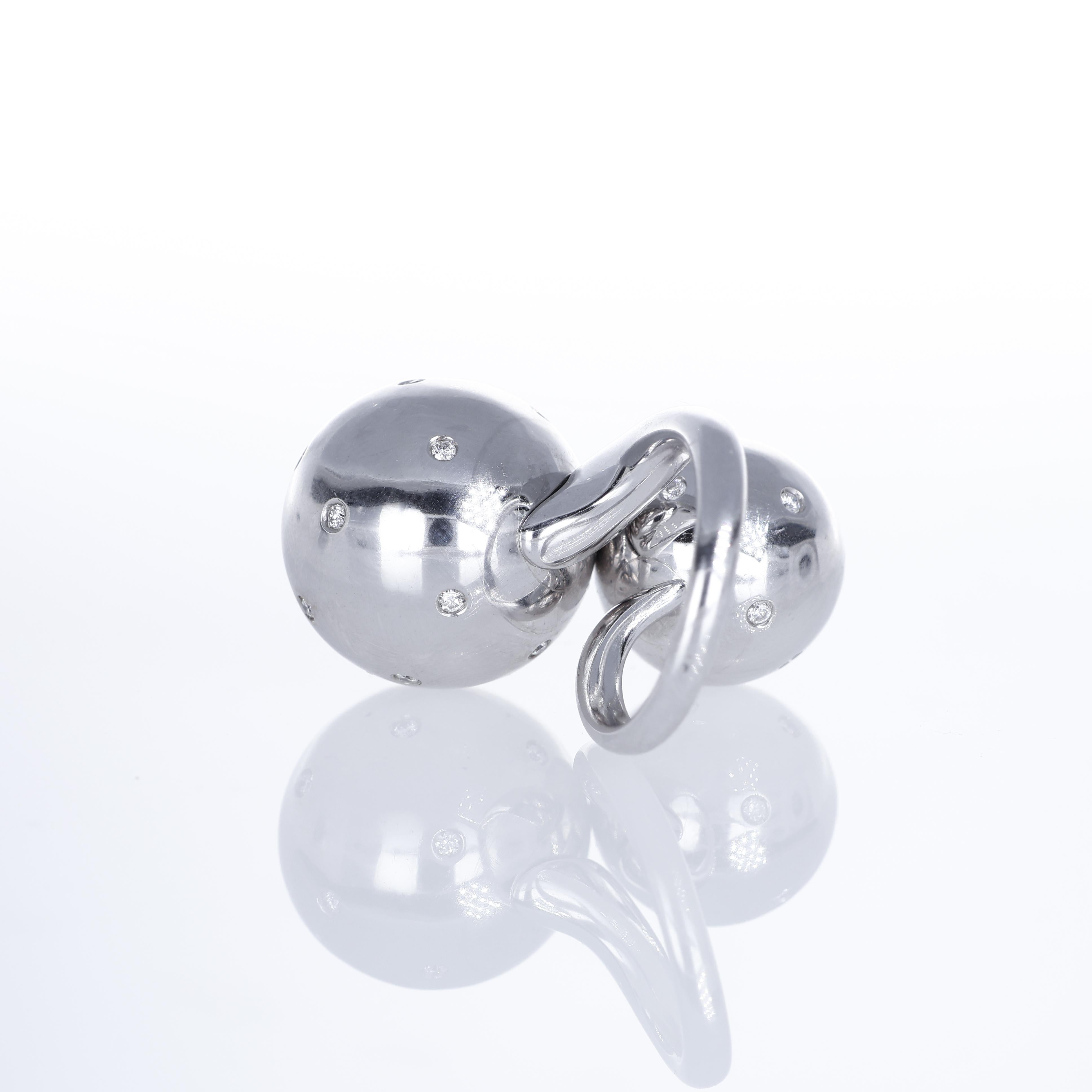 18K White Gold Ring with Removable Diamond-Set Spheres For Sale 2