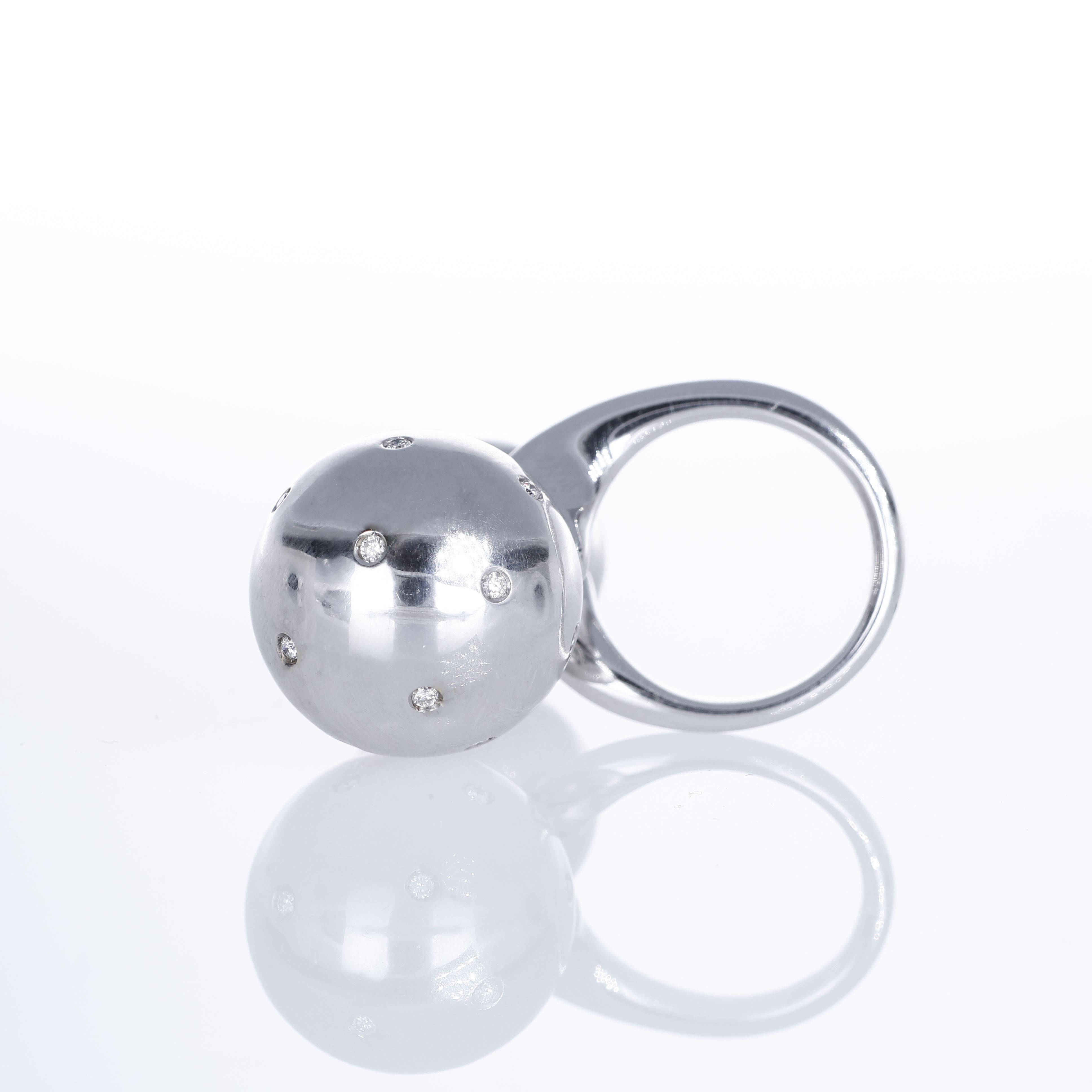 18K White Gold Ring with Removable Diamond-Set Spheres For Sale 3