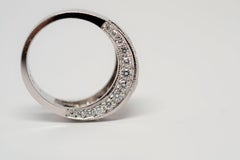 18K White Gold Ring with Round Brilliant & Trapezoid Cut Diamonds, 3.27 Carats