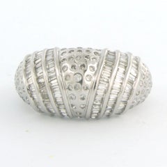 18k white gold ring with taper and brilliant cut diamonds. 1.00ct 7.4 grams