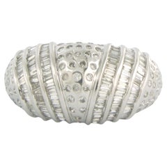 18k white gold ring with taper and brilliant cut diamonds. 1.00ct 7.4 grams
