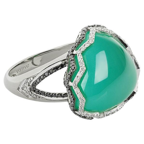 18K White Gold Rings Diamonds with Trillion Chrysoprase For Sale