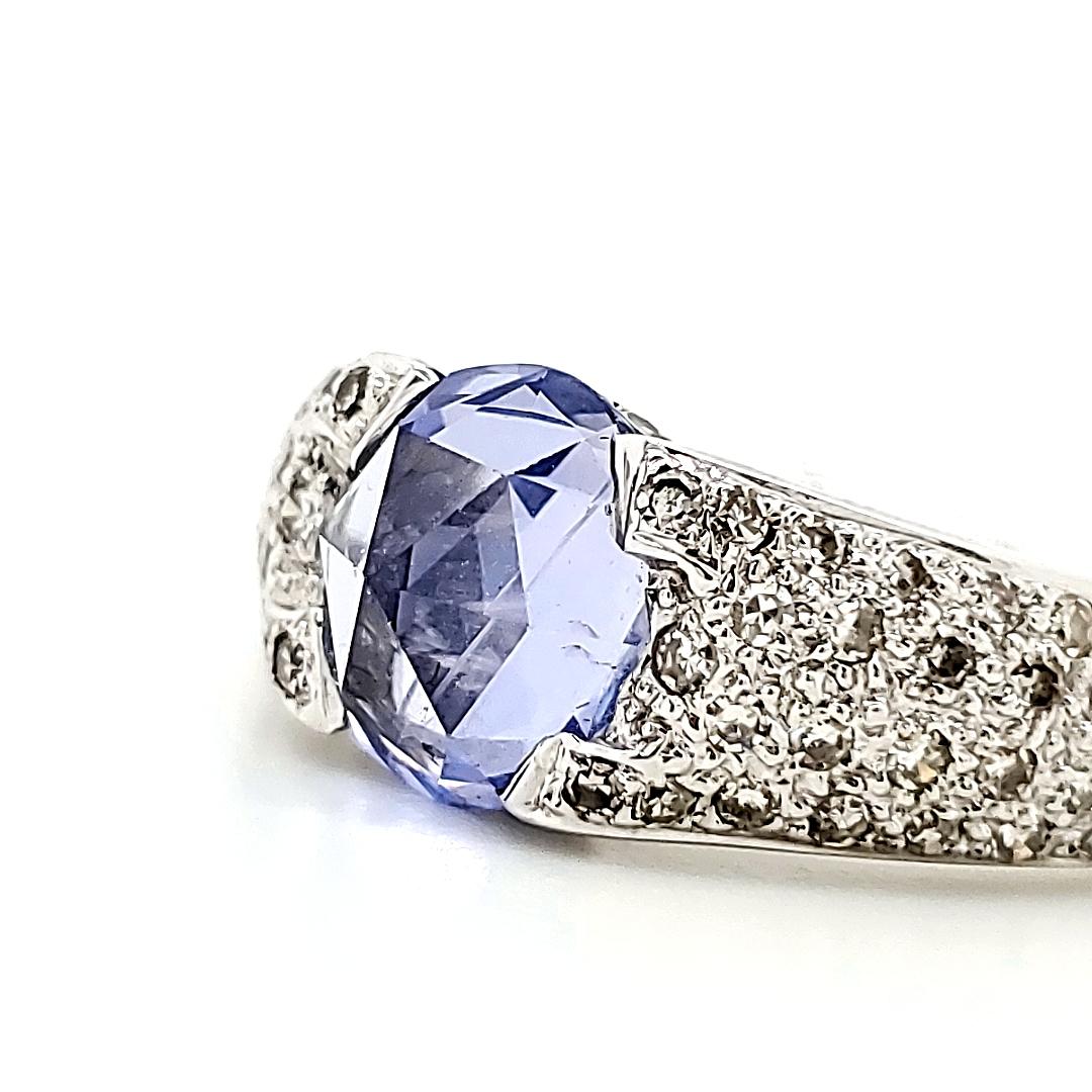 Contemporain Bague de fiançailles en or blanc 18 carats avec saphir bleu taille rose de 1,83 carat en vente