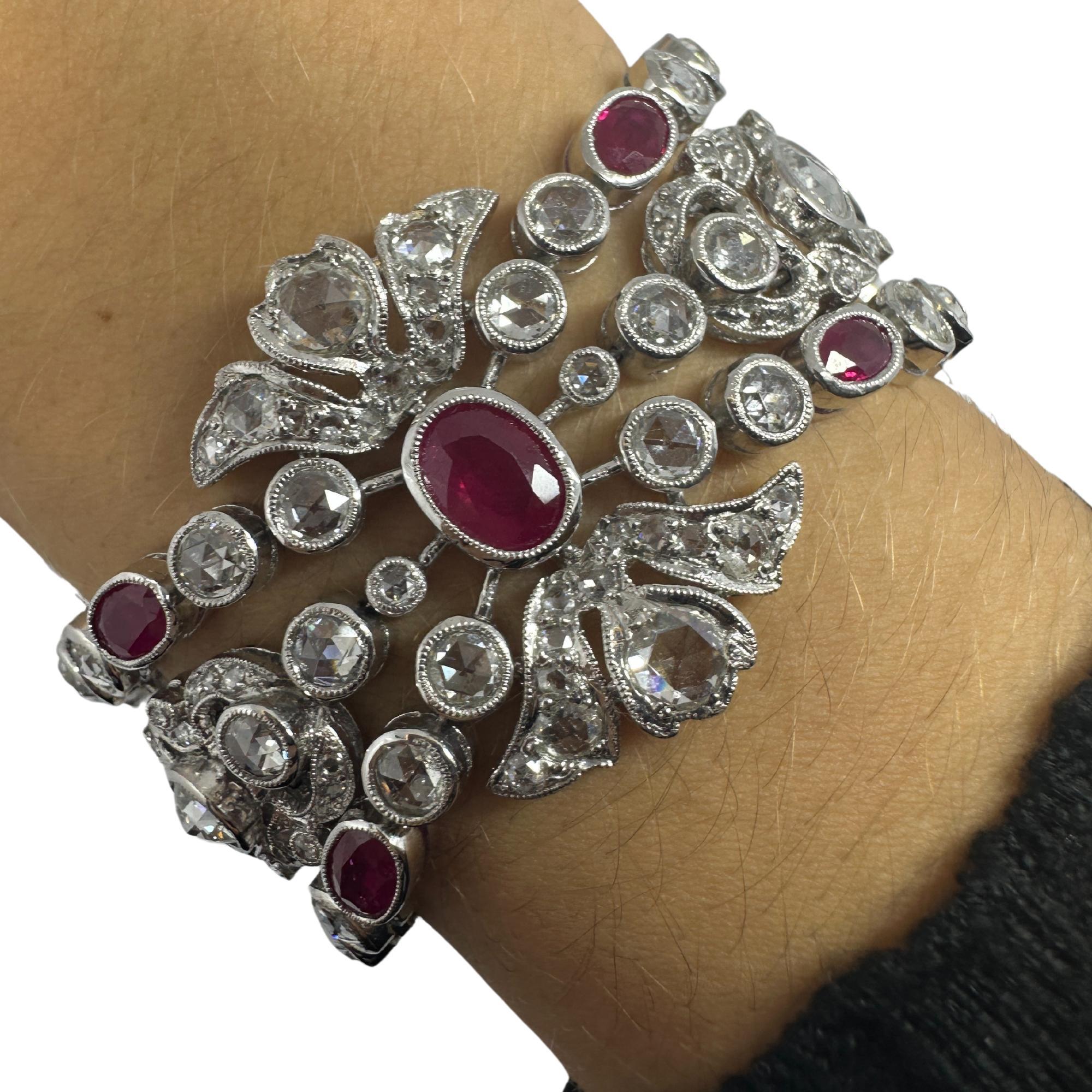 Donna Bracciale con diamanti e rubini taglio rosa in oro bianco 18 carati in vendita