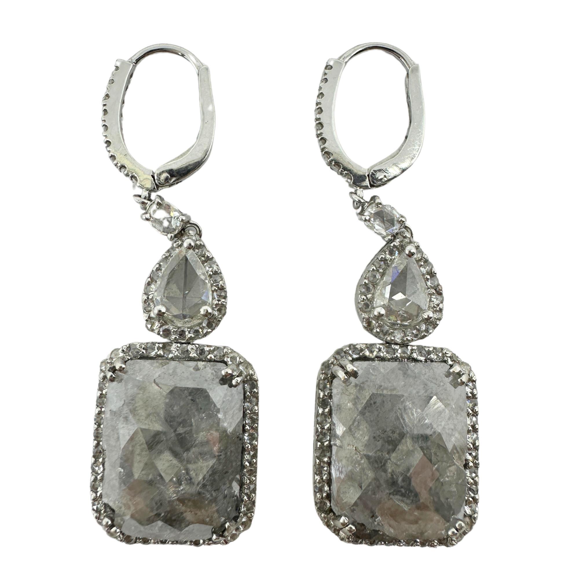18K White Gold Rose Cut Diamond Drop Earrings In Good Condition For Sale In New York, NY