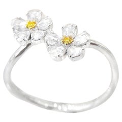 18K White Gold Rose-Cut Diamond Flower Ring