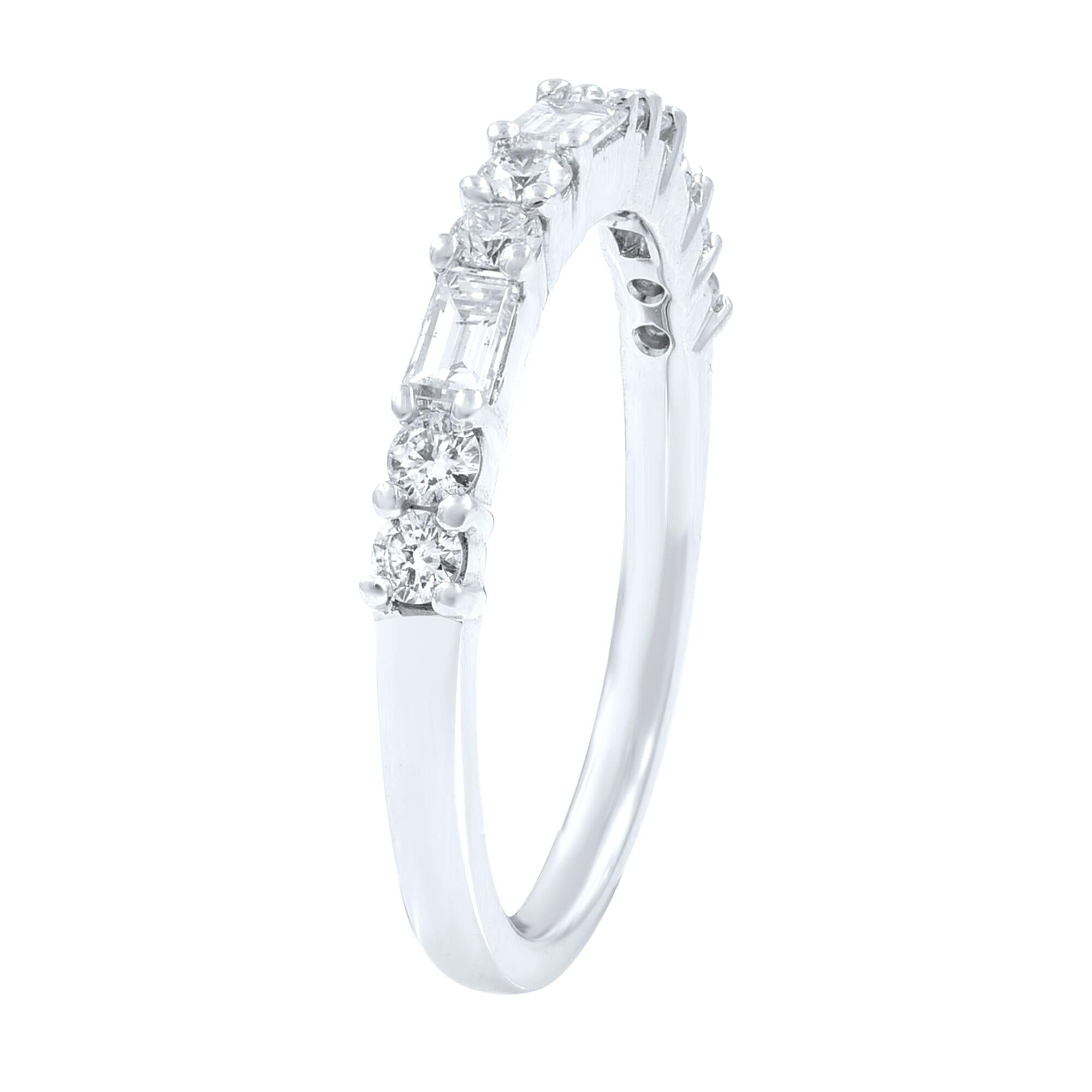 18K White Gold Round And Baguette Cut Shared Prong Diamond Wedding Band Ring