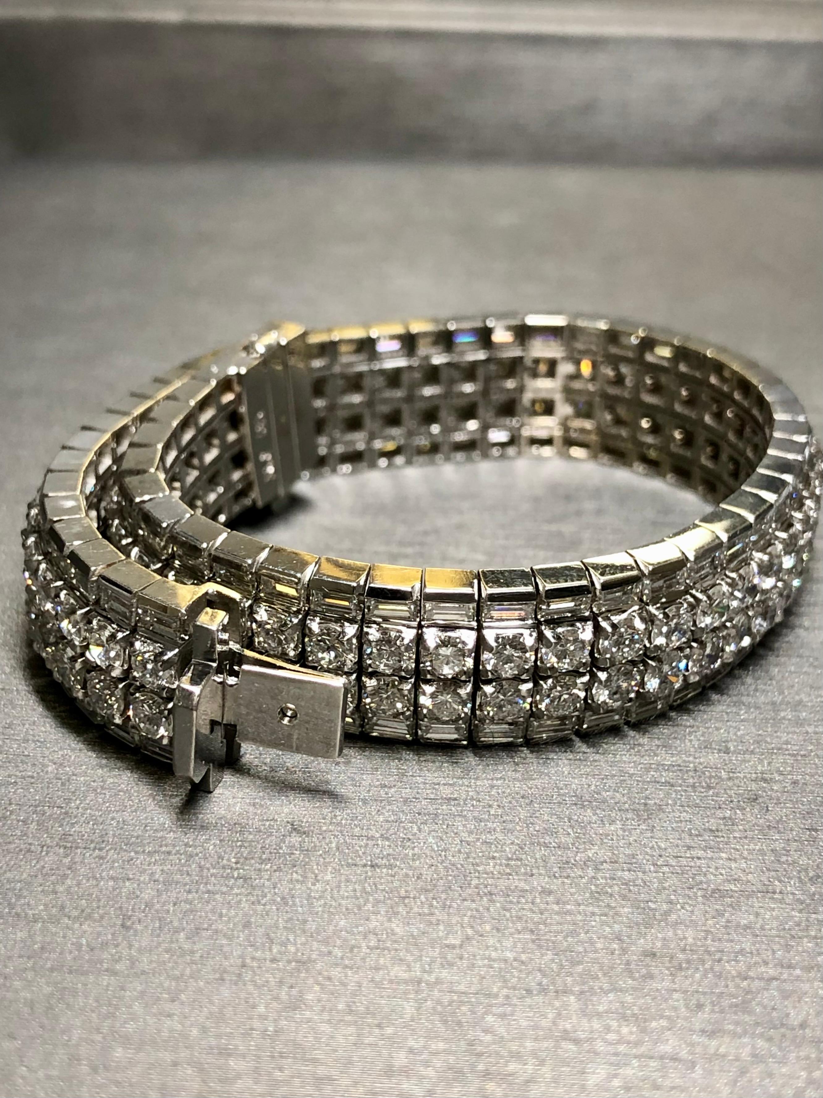 18 Karat Weißgold Rundes Baguette-Diamant Breites, schweres Cocktail-Armband 22,40 Karat für Damen oder Herren im Angebot