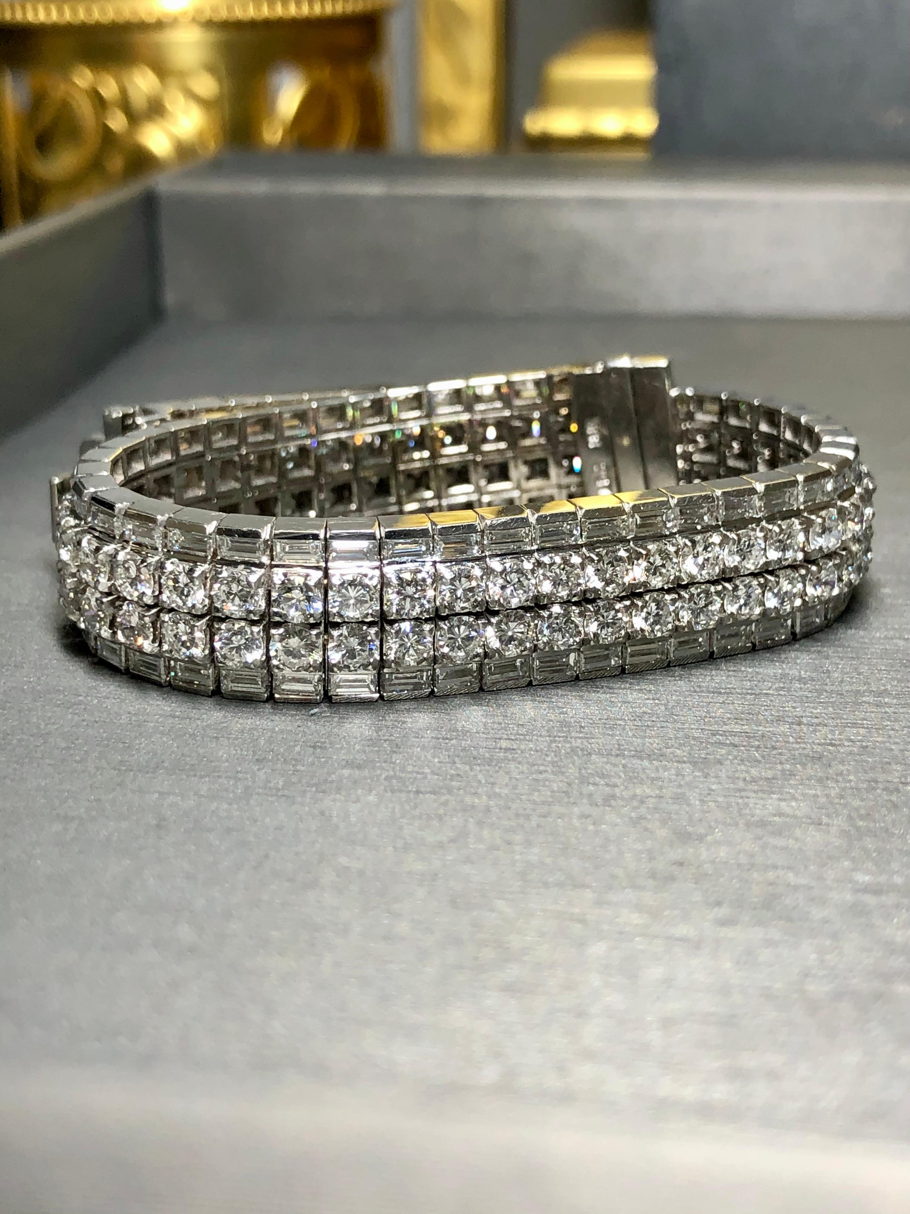 18 Karat Weißgold Rundes Baguette-Diamant Breites, schweres Cocktail-Armband 22,40 Karat im Angebot 1
