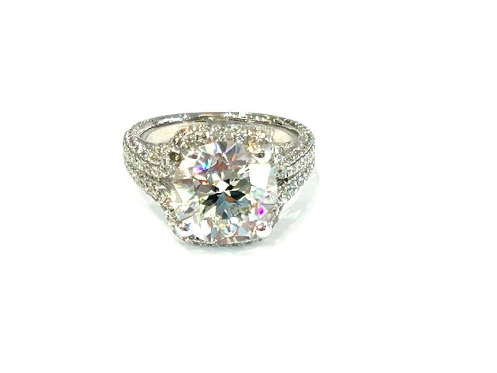 Anillo de oro blanco de 18 quilates con diamante redondo talla brillante de 6,37 quilates con certificado GIA en venta 1