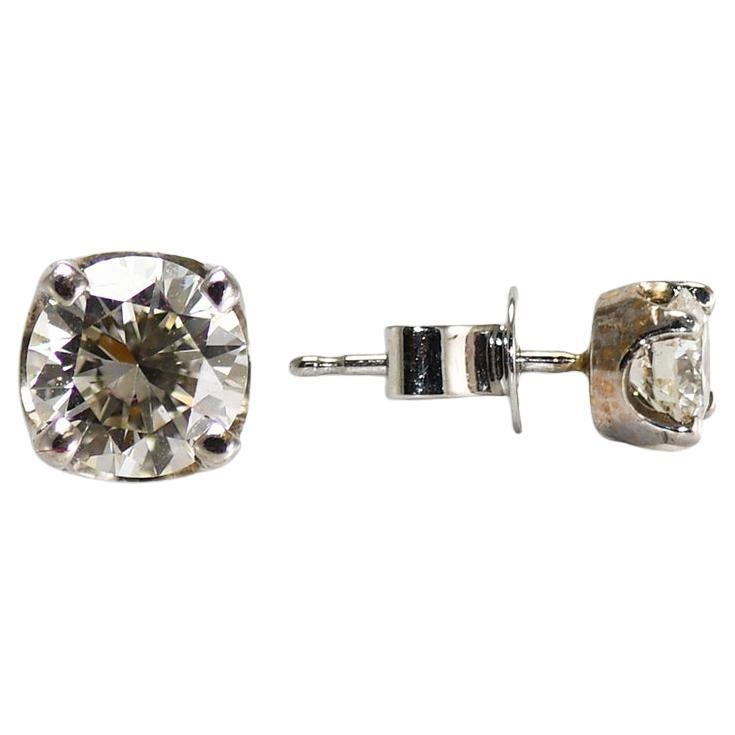 18 Karat Weißgold Ohrstecker mit rundem Diamanten im Brillantschliff 0,80 Karat