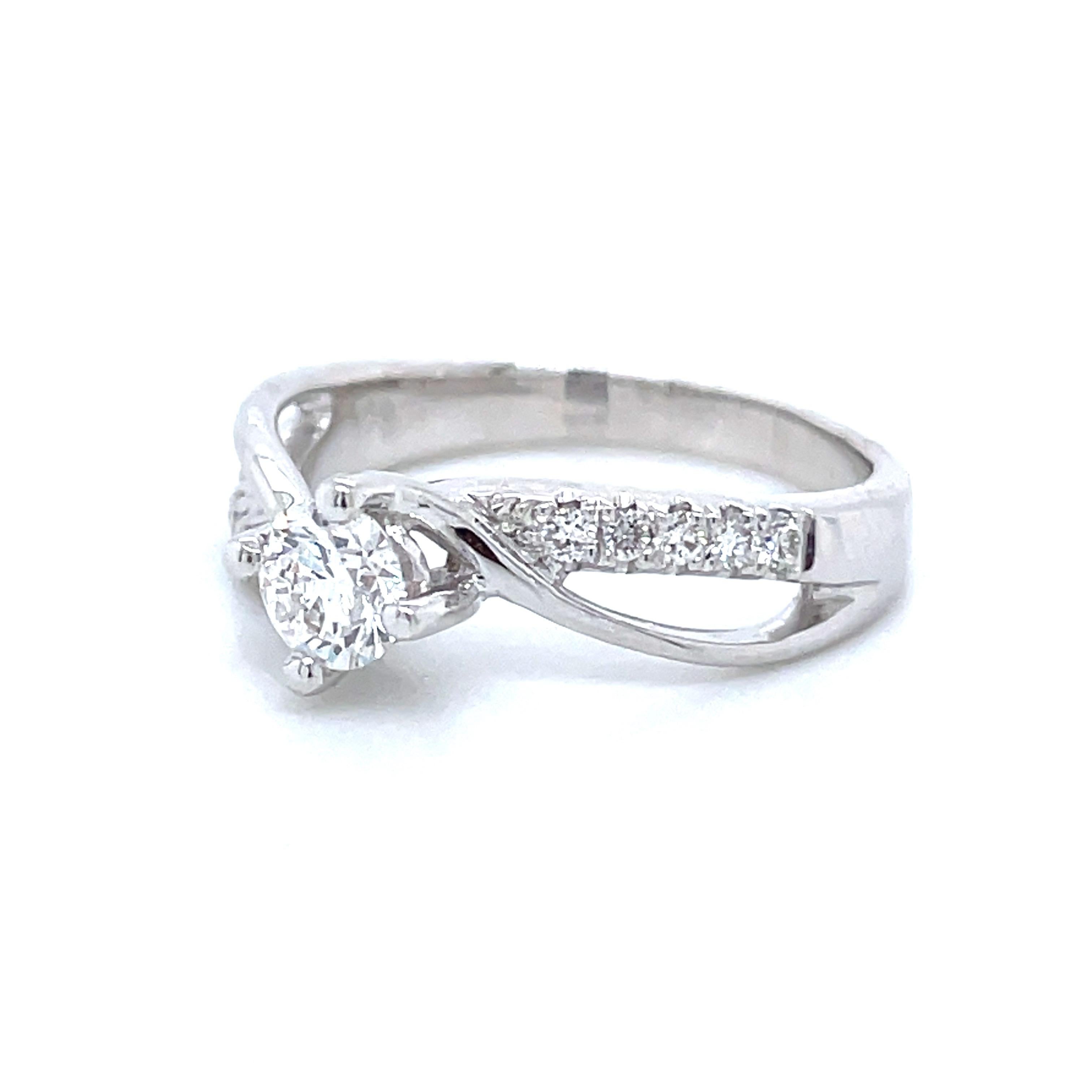 18k White Gold Round Brilliant Diamond Cts 0.4 Twisted Engagement Ring For Sale 6