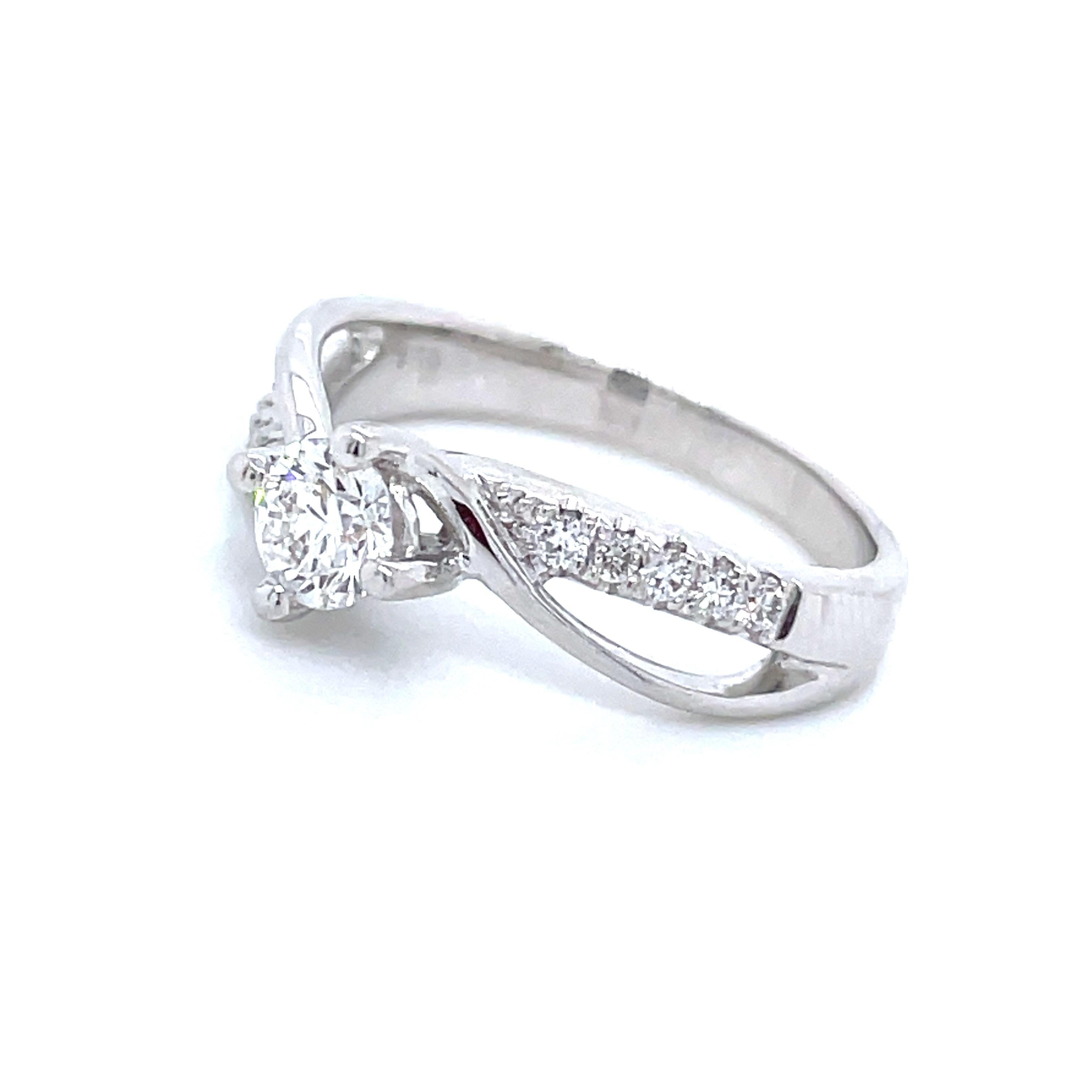 18k White Gold Round Brilliant Diamond Cts 0.4 Twisted Engagement Ring For Sale 3
