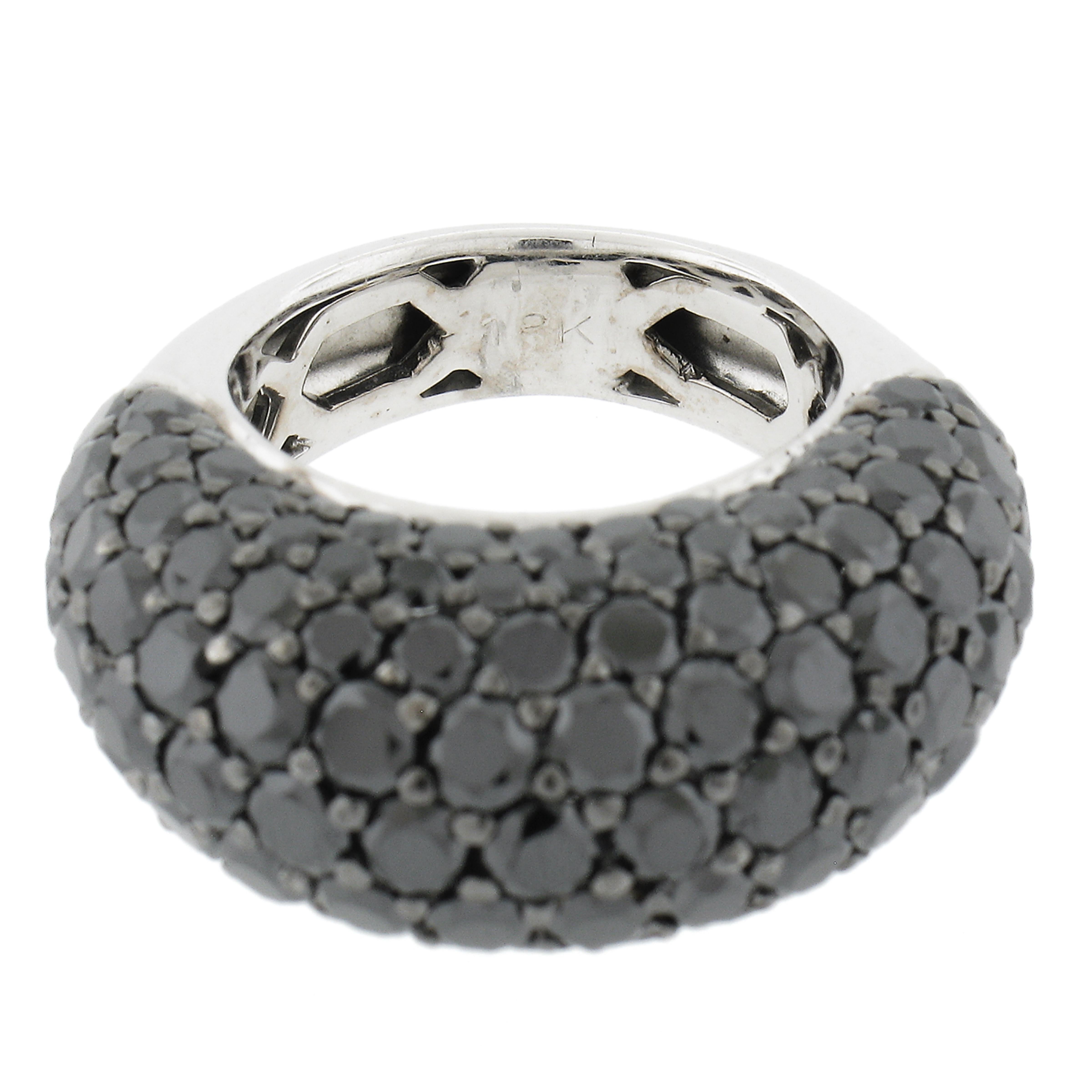 Anello a fascia in oro bianco 18 carati con diamante nero incastonato a forma di bomba a cupola in vendita 5