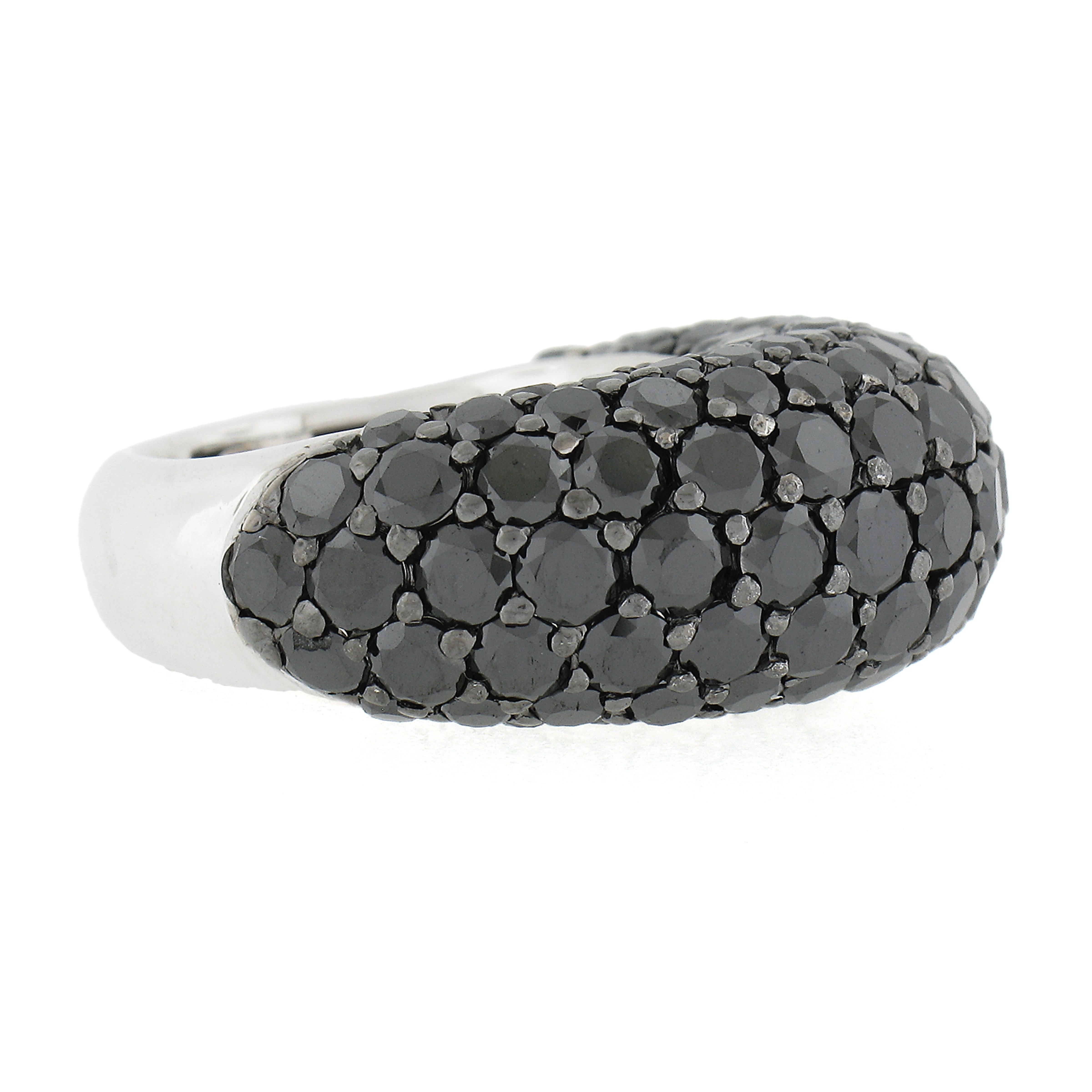Anello a fascia in oro bianco 18 carati con diamante nero incastonato a forma di bomba a cupola in vendita 1