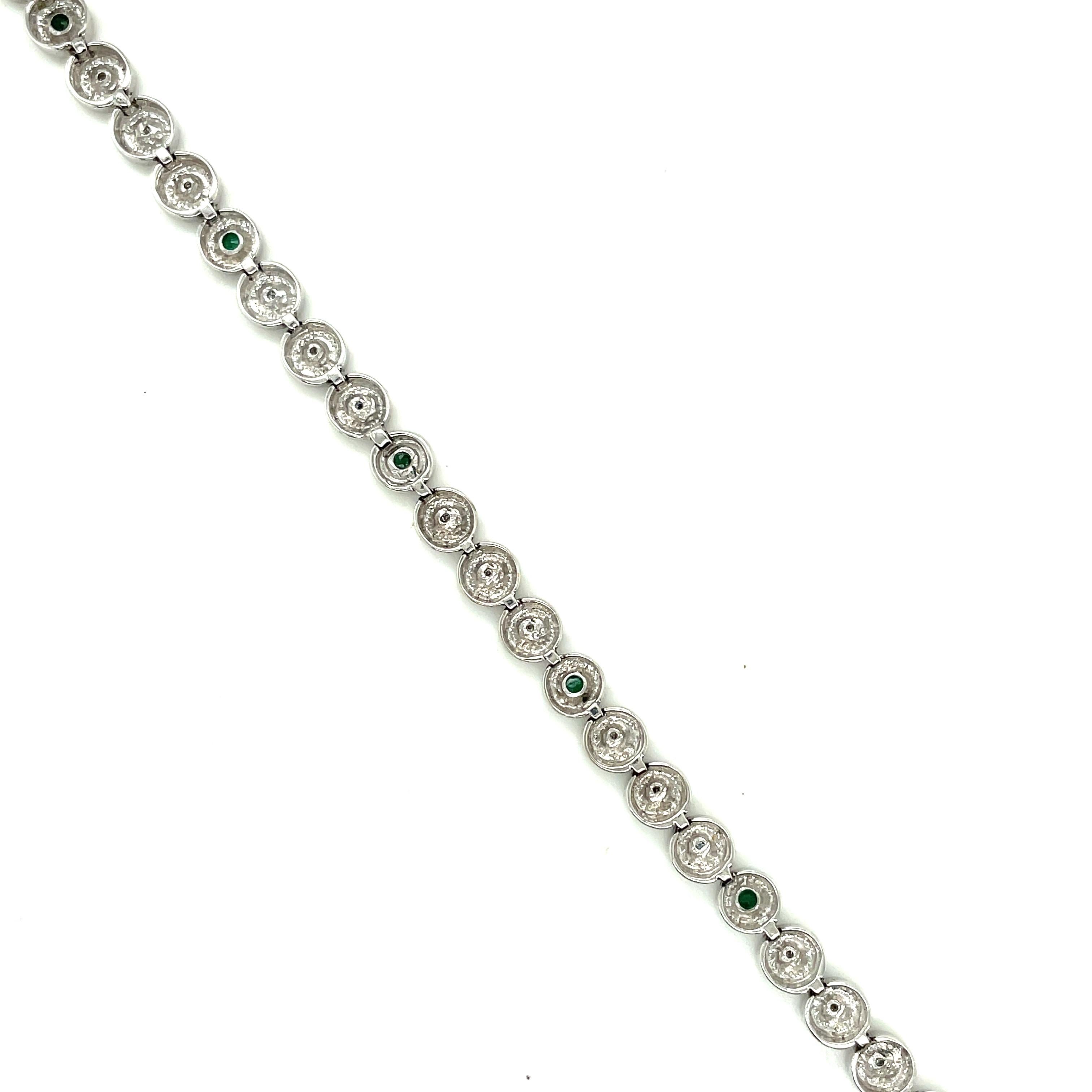 Women's 18K White Gold Round Cut Diamond and Emerald Bracelet For Sale