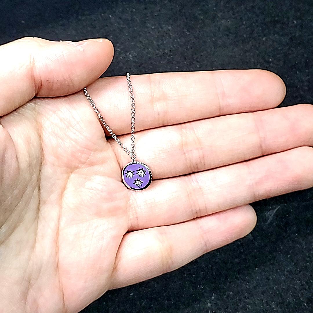 Collana in oro bianco 18k con diamante rotondo Cts 0,02 In condizioni Nuovo in vendita a Hong Kong, HK