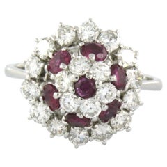 Anillo de cóctel de oro blanco de 18 quilates con rubíes y diamantes, 1,50 ct, talla 7,5