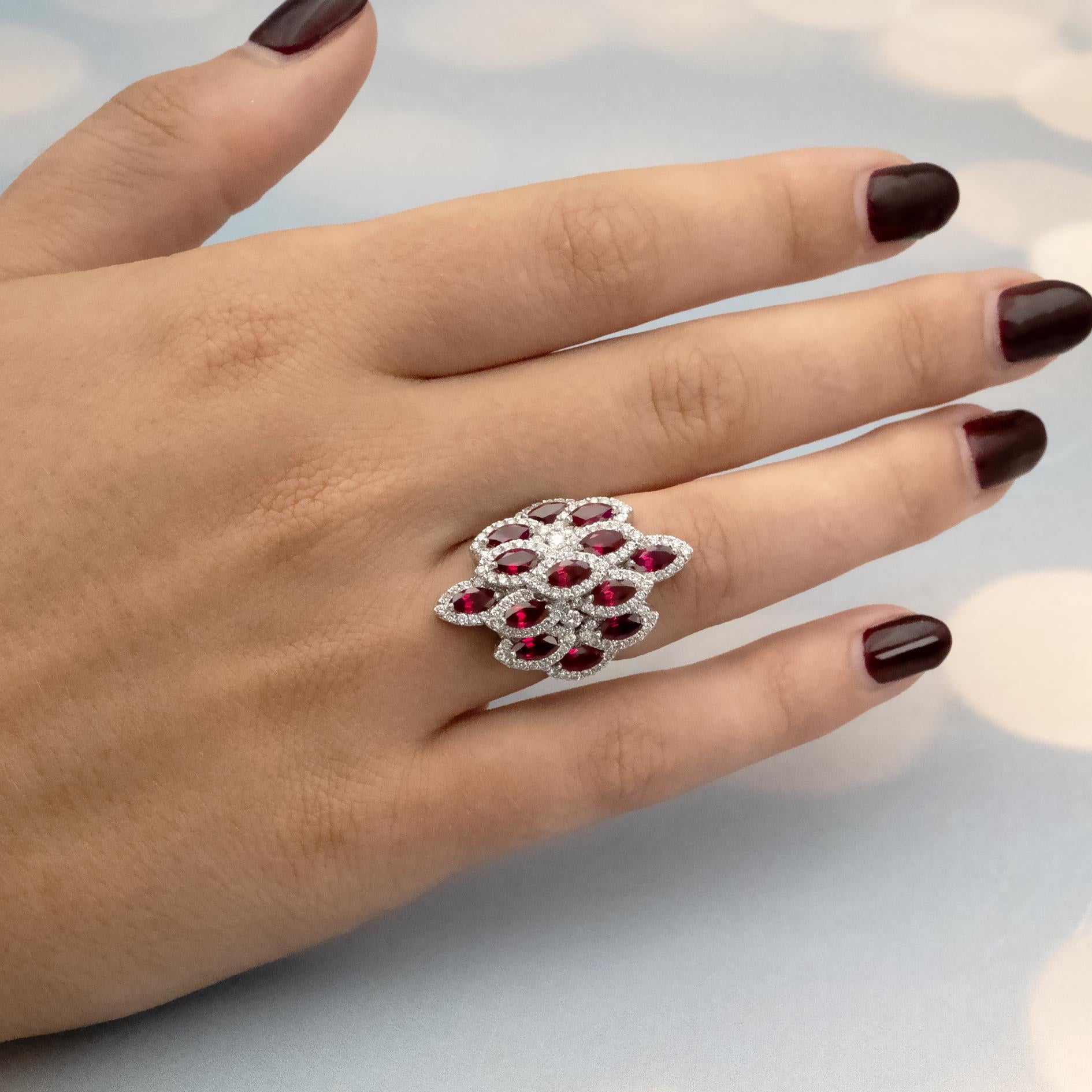 18K Weißgold Rubin und Diamant Marquise Cocktail Ring im Zustand „Hervorragend“ im Angebot in Monte Carlo, MC