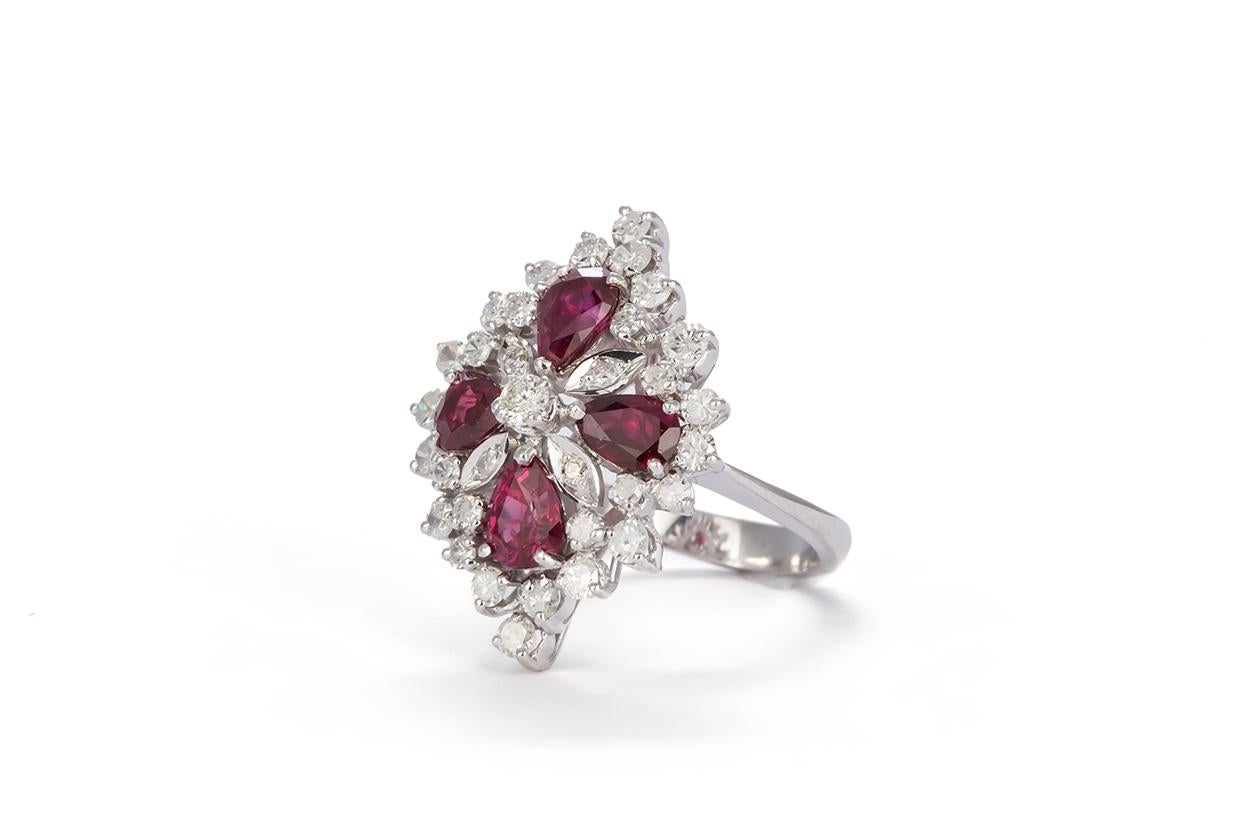 Contemporary 18 Karat White Gold Ruby and Diamond Cocktail Fashion Ring For Sale