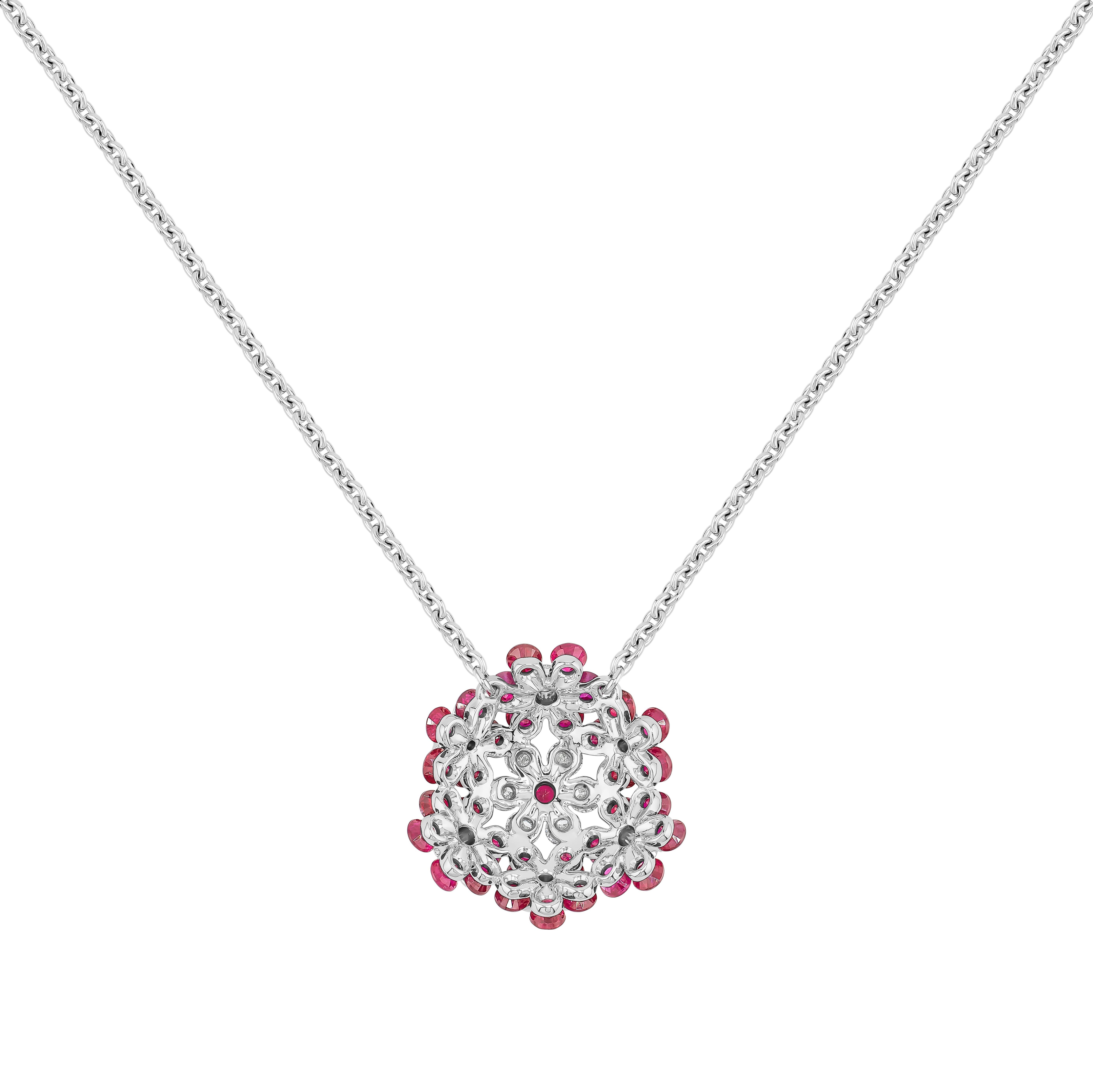 Contemporaneo Collana floreale con diamanti e rubini in oro bianco 18K con tecnologia brevettata MOISEIKIN in vendita