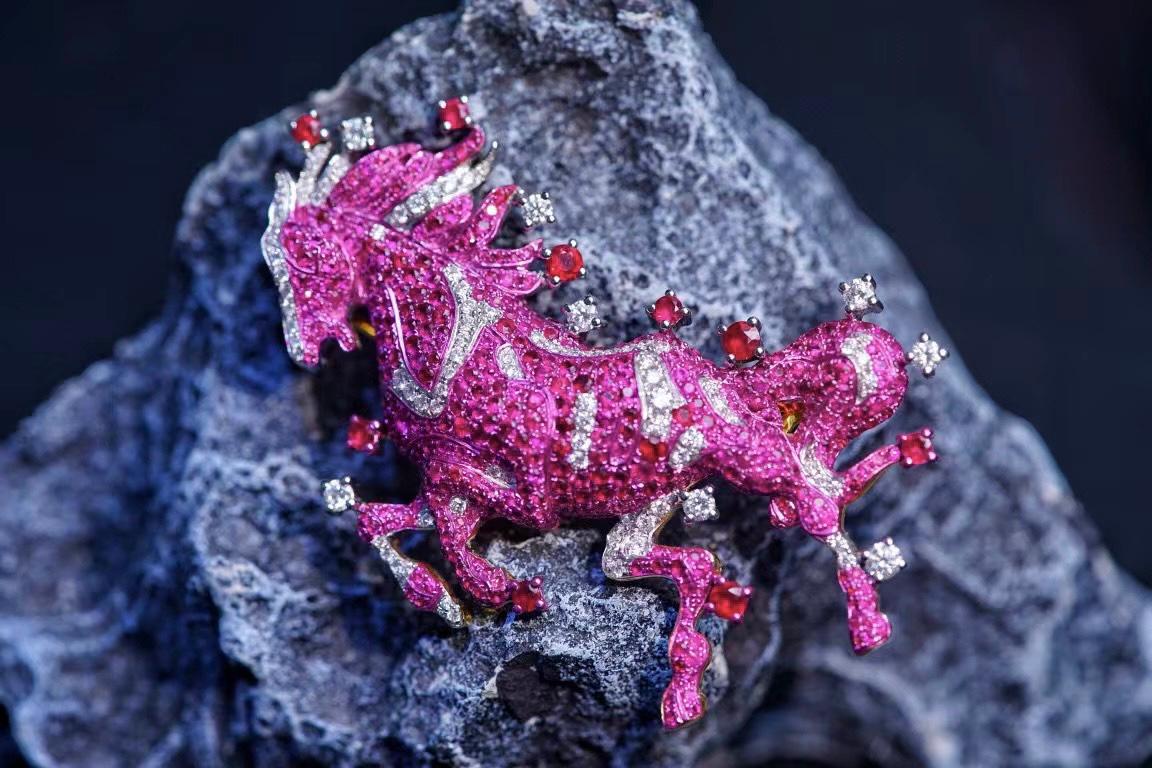Women's or Men's 18K White Gold Ruby & Diamond Horse Brooch & Pendant For Sale