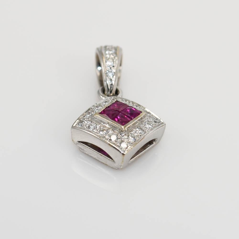 18K White Gold Ruby & Diamond Pendant .10tdw, 3.1g In Excellent Condition For Sale In Laguna Beach, CA