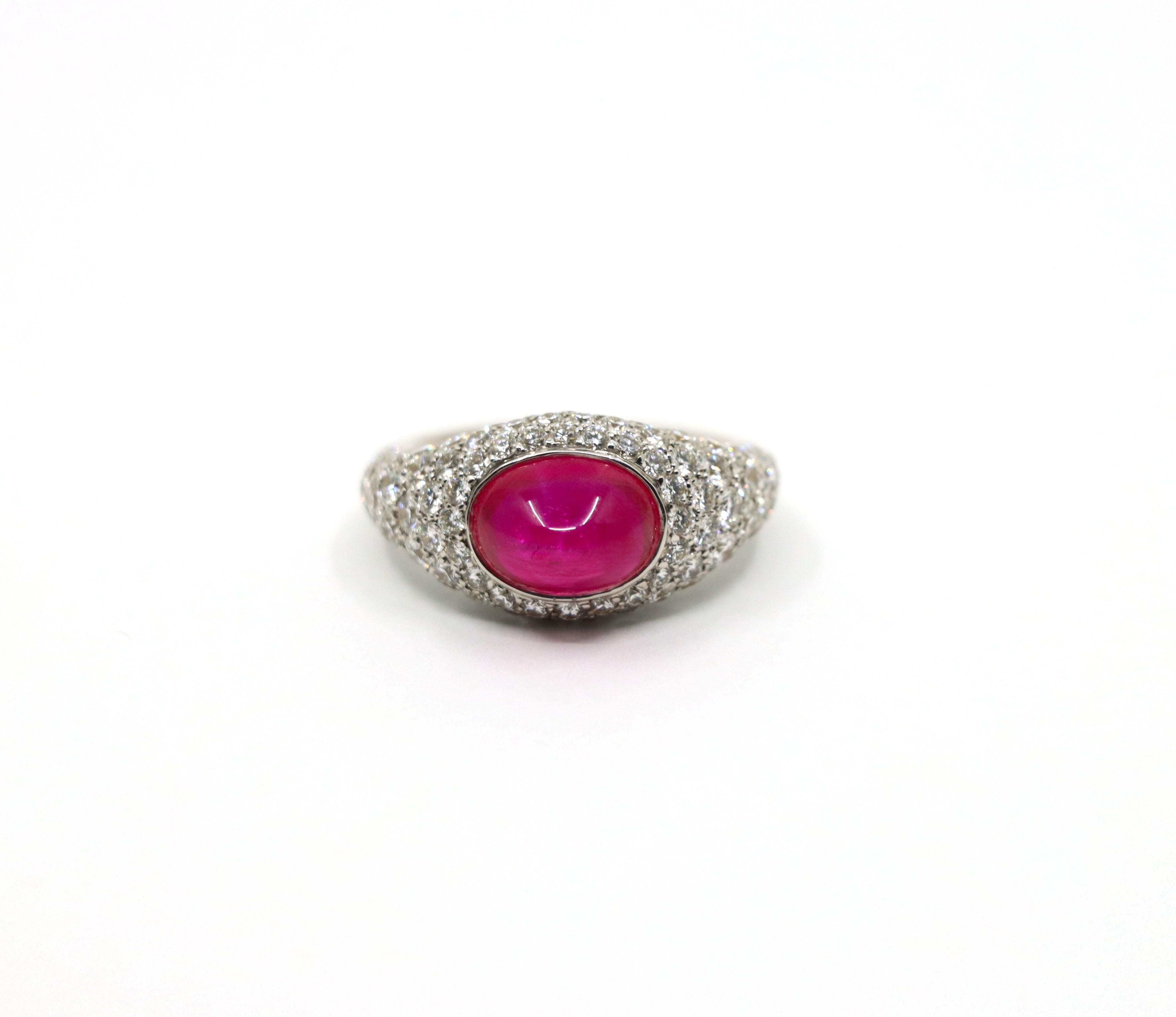 18K White Gold Ruby Diamonds Ring In Good Condition For Sale In Flushing, NY