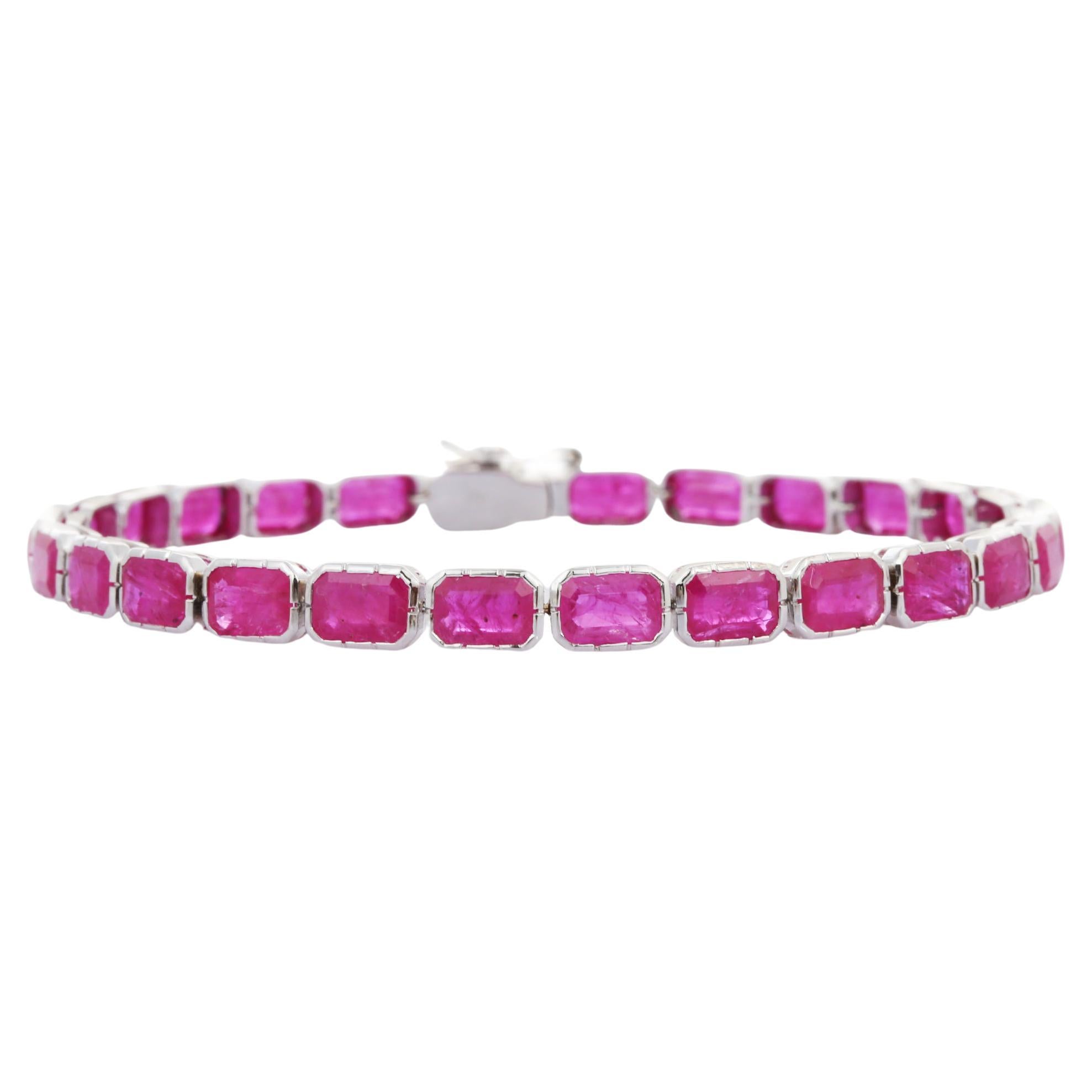 Bracelet tennis octogonal en or blanc 18 carats et rubis