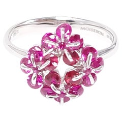 Bague en or blanc 18K avec rubis par MOISEIKIN