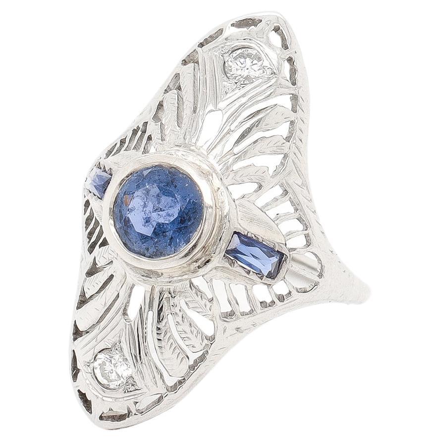 18K White Gold, Sapphire, and Diamond Art Deco Style Filigree Cocktail Ring en vente