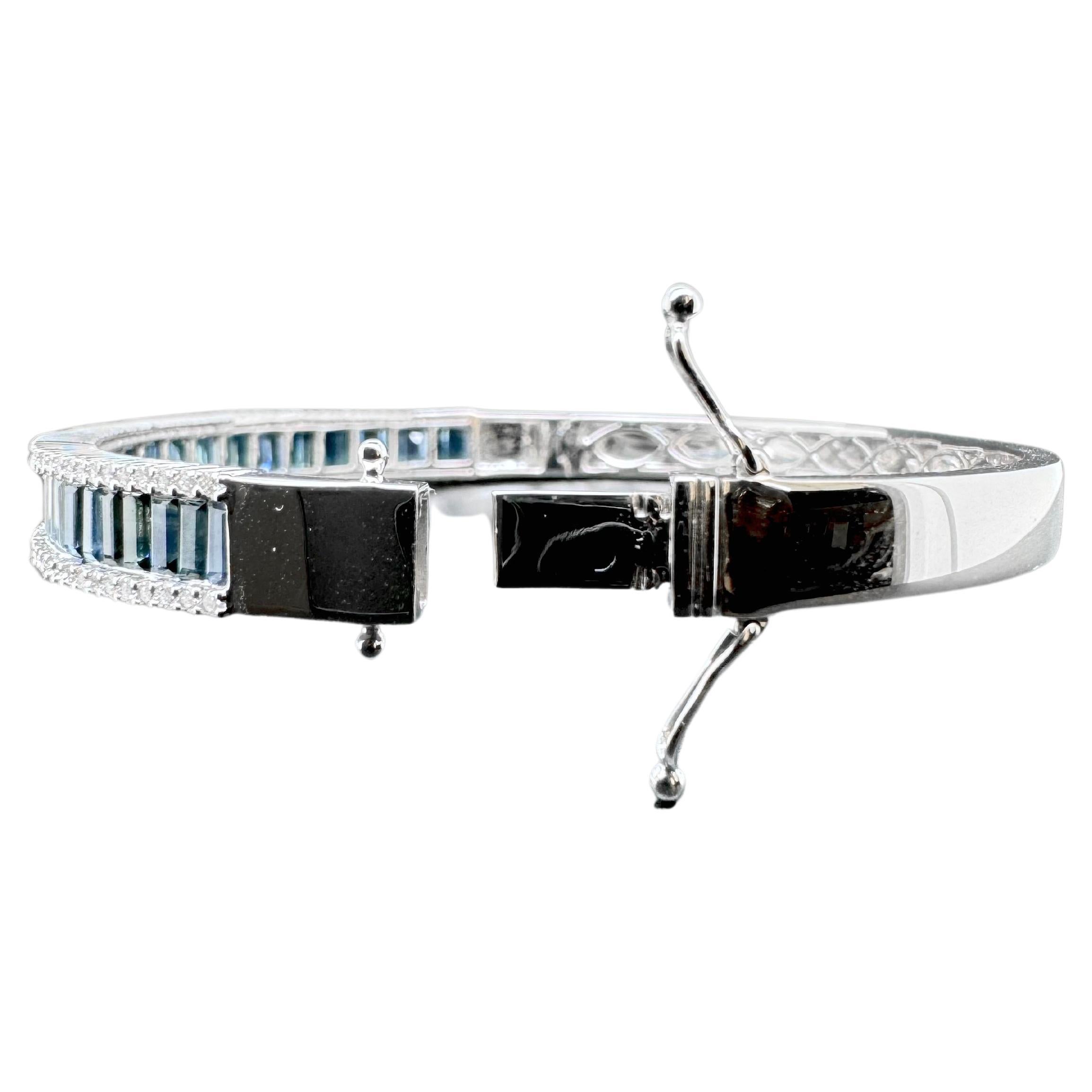 Contemporary 18k White Gold Sapphire and Diamond Bangle For Sale
