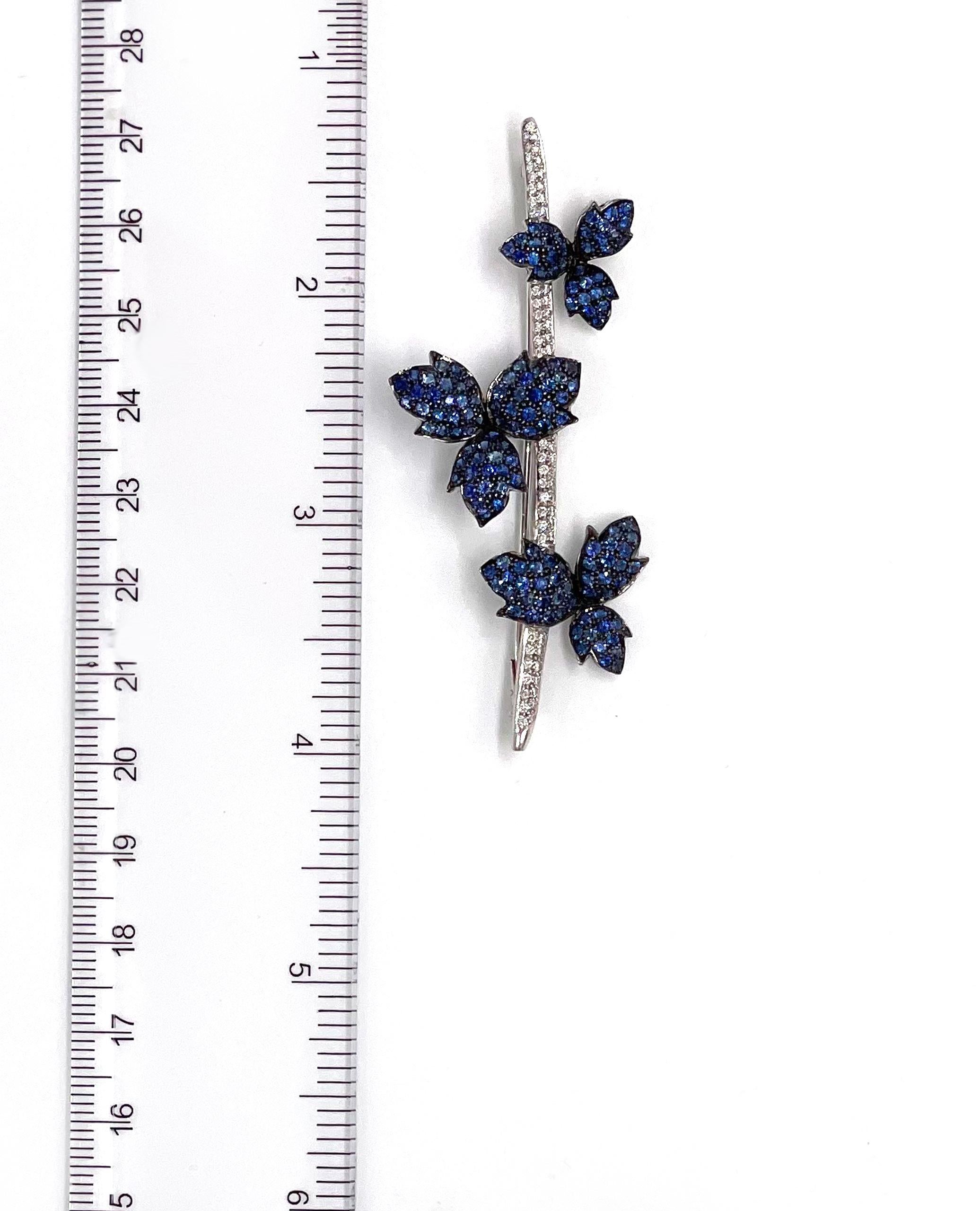 Floral Bar Pin Brooch in 18K White Gold with Sapphire and Diamond For Sale 2