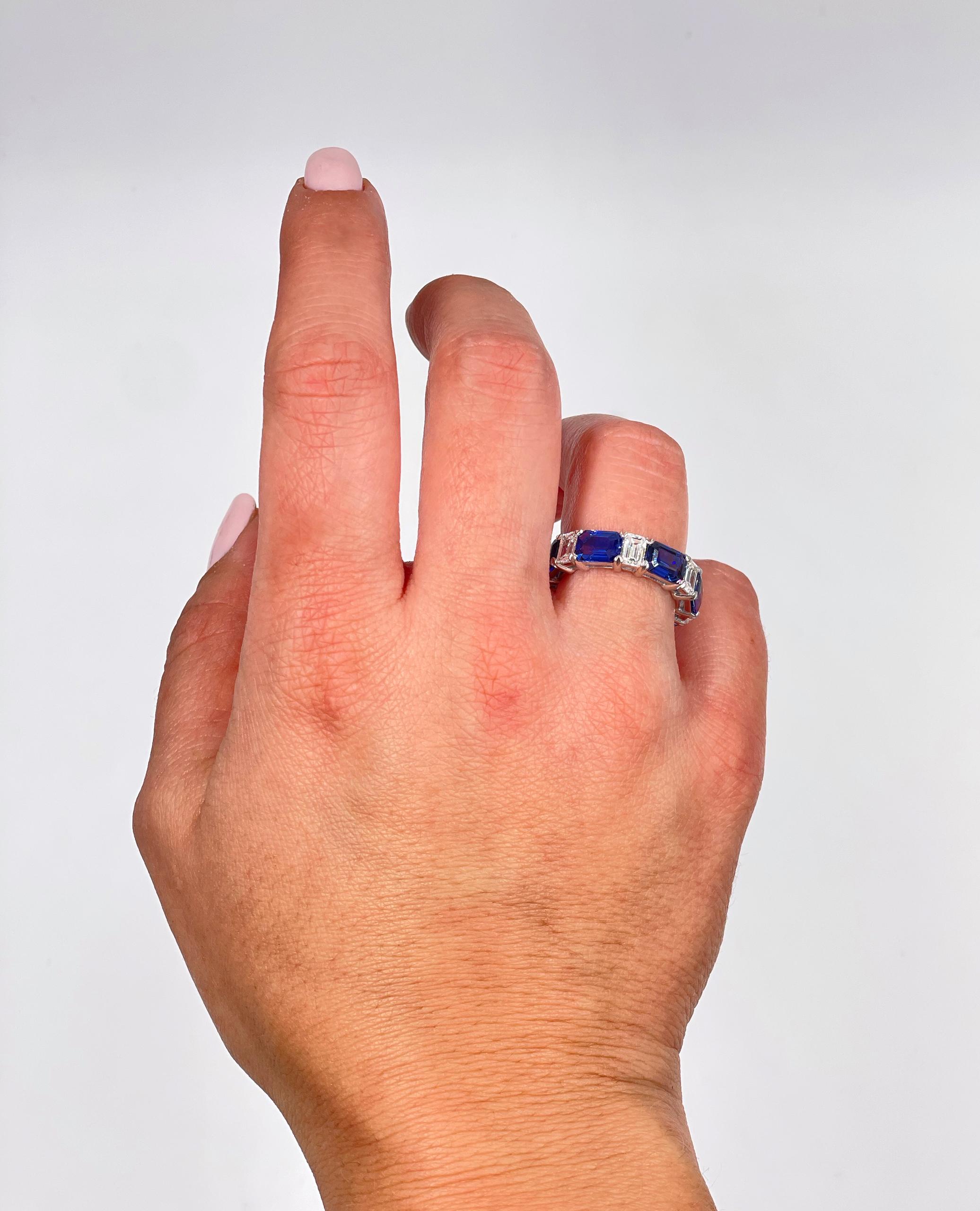 18K White Gold Sapphire and Diamond Emerald Cut Eternity Ring In New Condition In Old Tappan, NJ