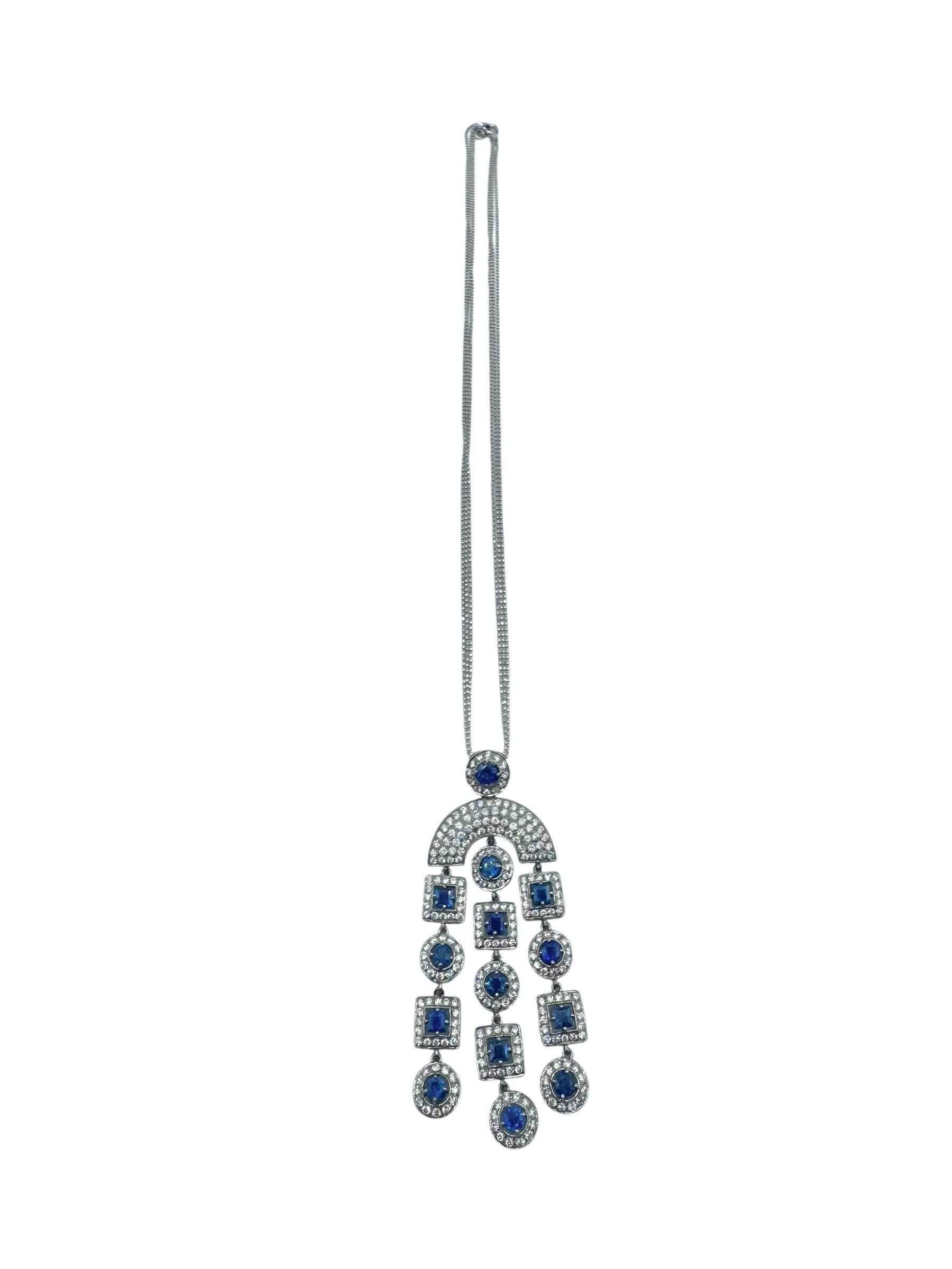 Collana geometrica con zaffiri e diamanti in oro bianco 18K in vendita 2