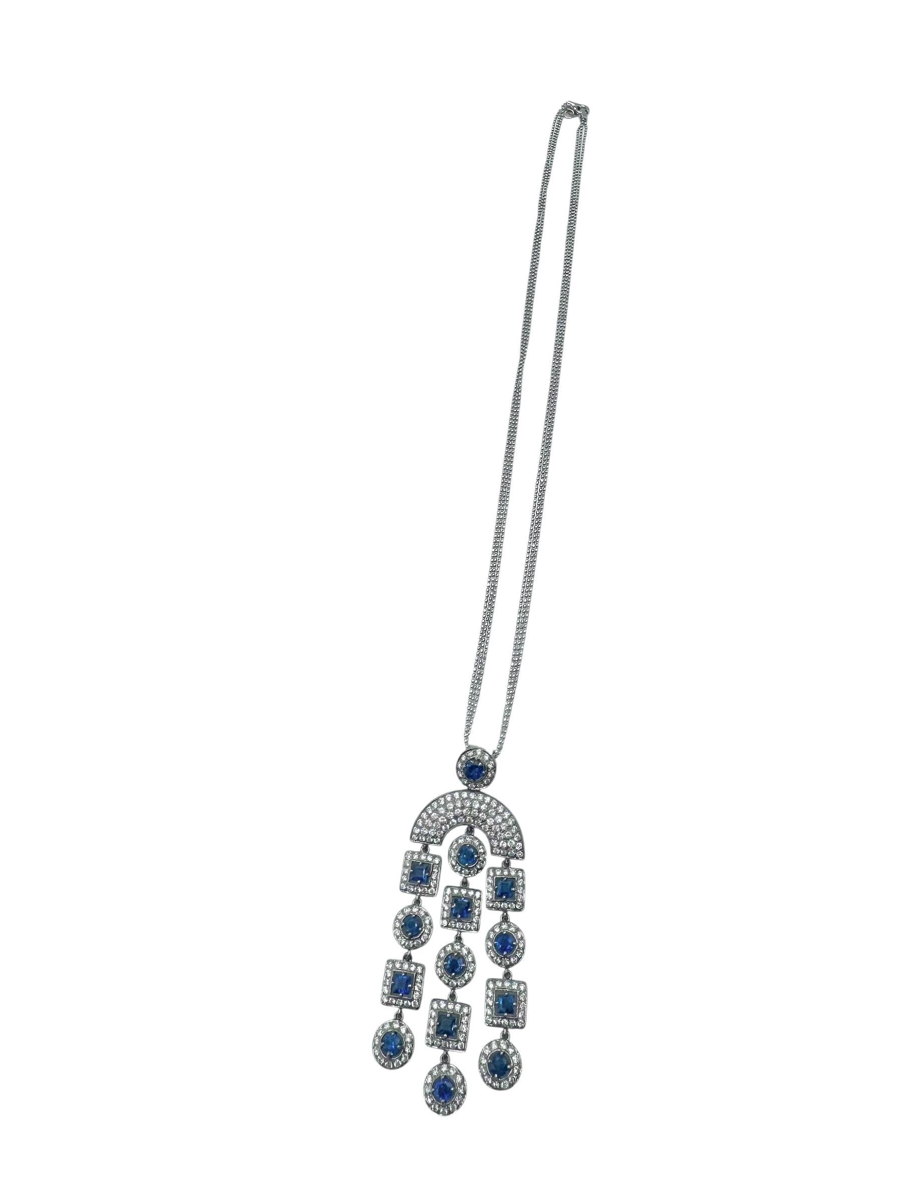 Collana geometrica con zaffiri e diamanti in oro bianco 18K in vendita 4