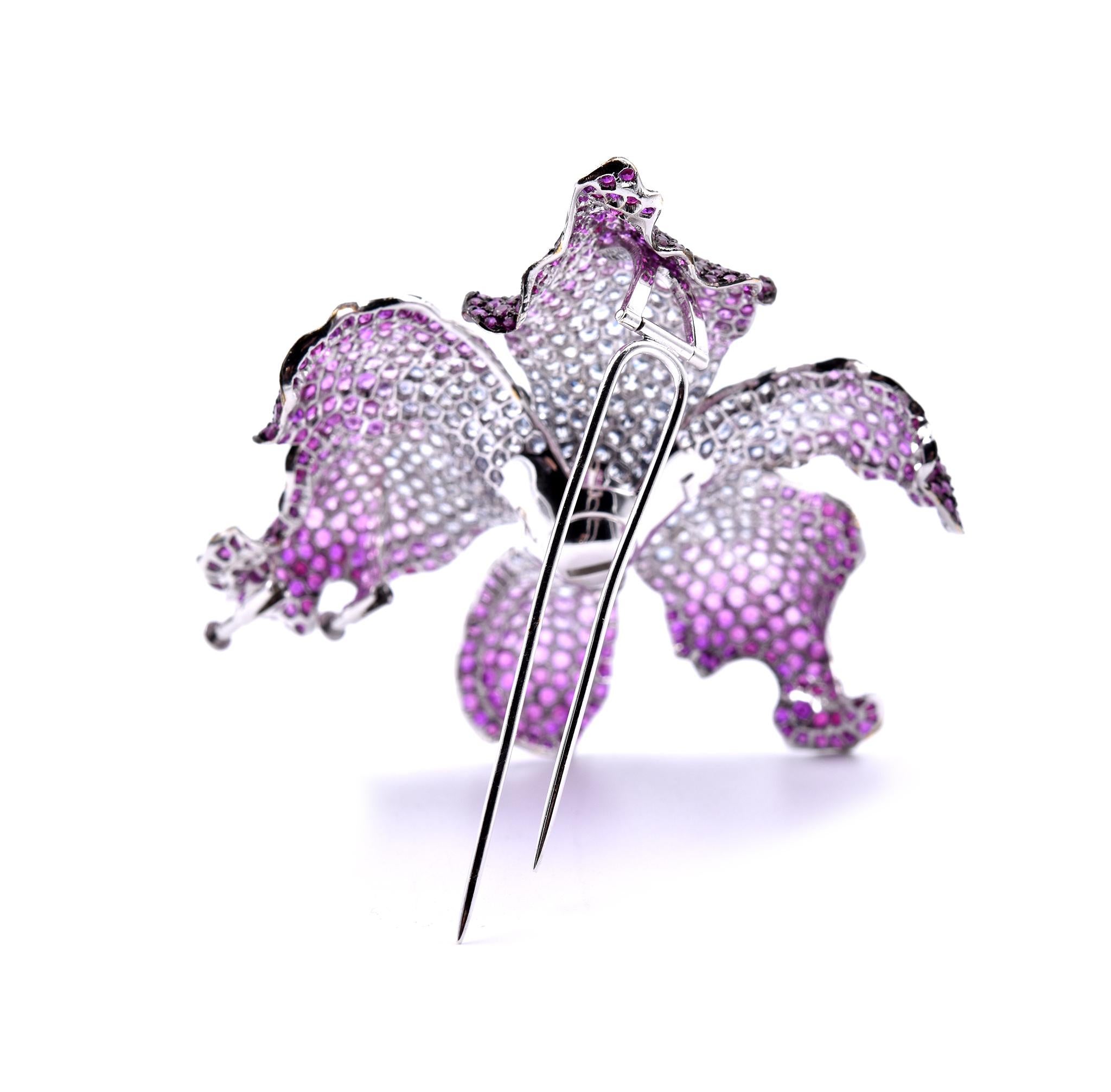 18 Karat White Gold Sapphire and Diamond Lily Broach Pendant In Excellent Condition In Scottsdale, AZ