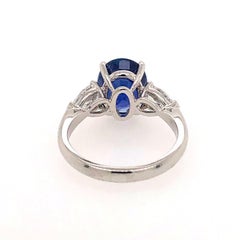 18 Karat White Gold Sapphire and Pear Shaped Diamond Ring