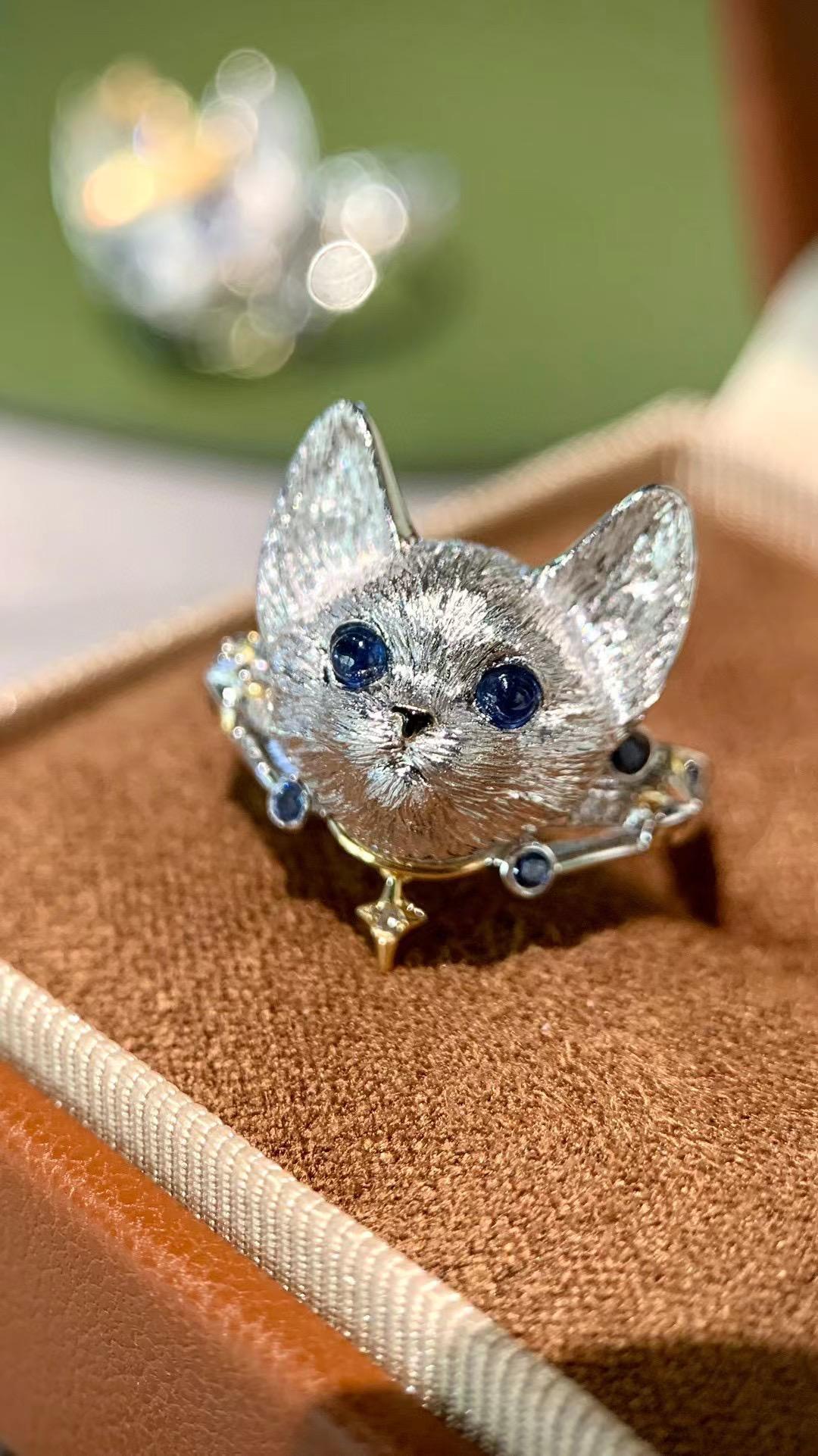 18K White Gold Sapphire & Diamond 'Cat Collection’ Ring For Sale 7